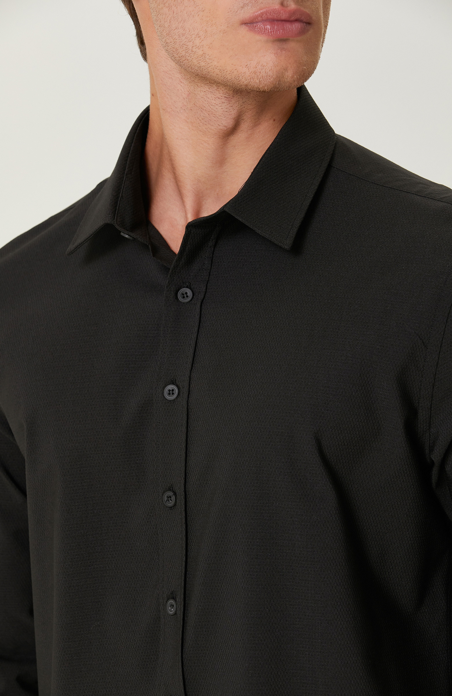 Siyah Likralı Gömlek