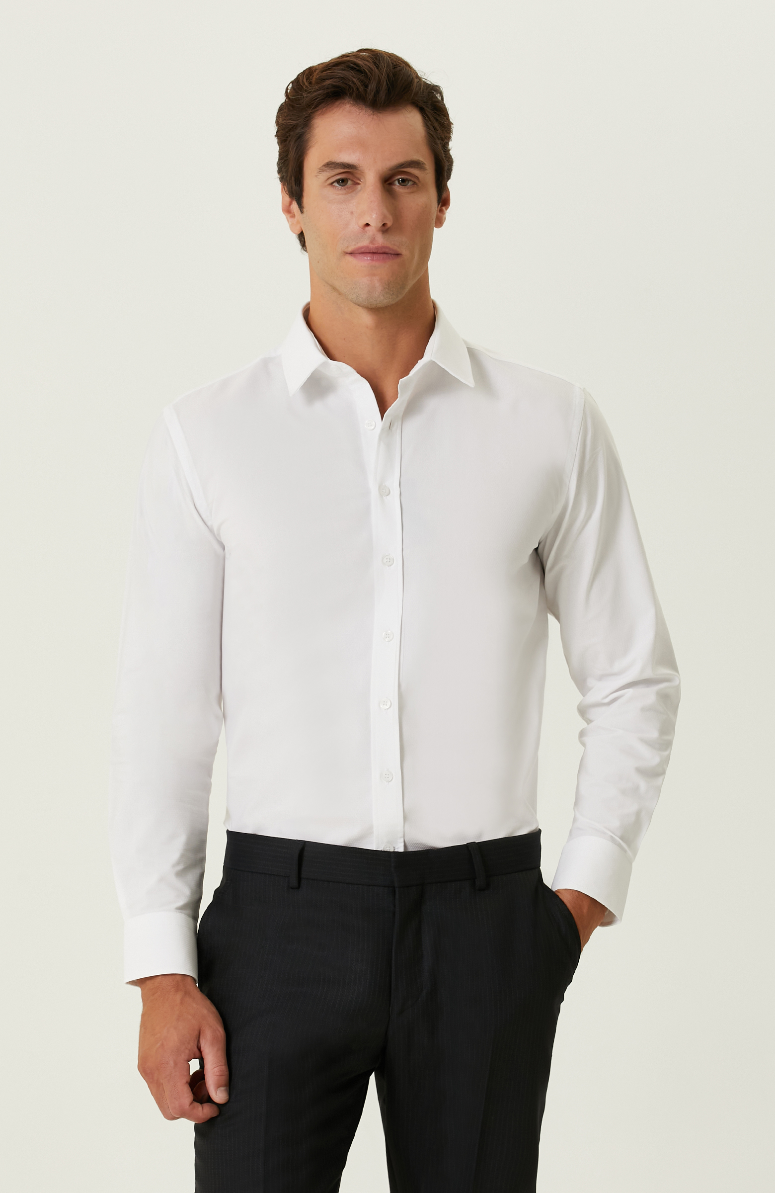 Beyaz Likralı Gömlek