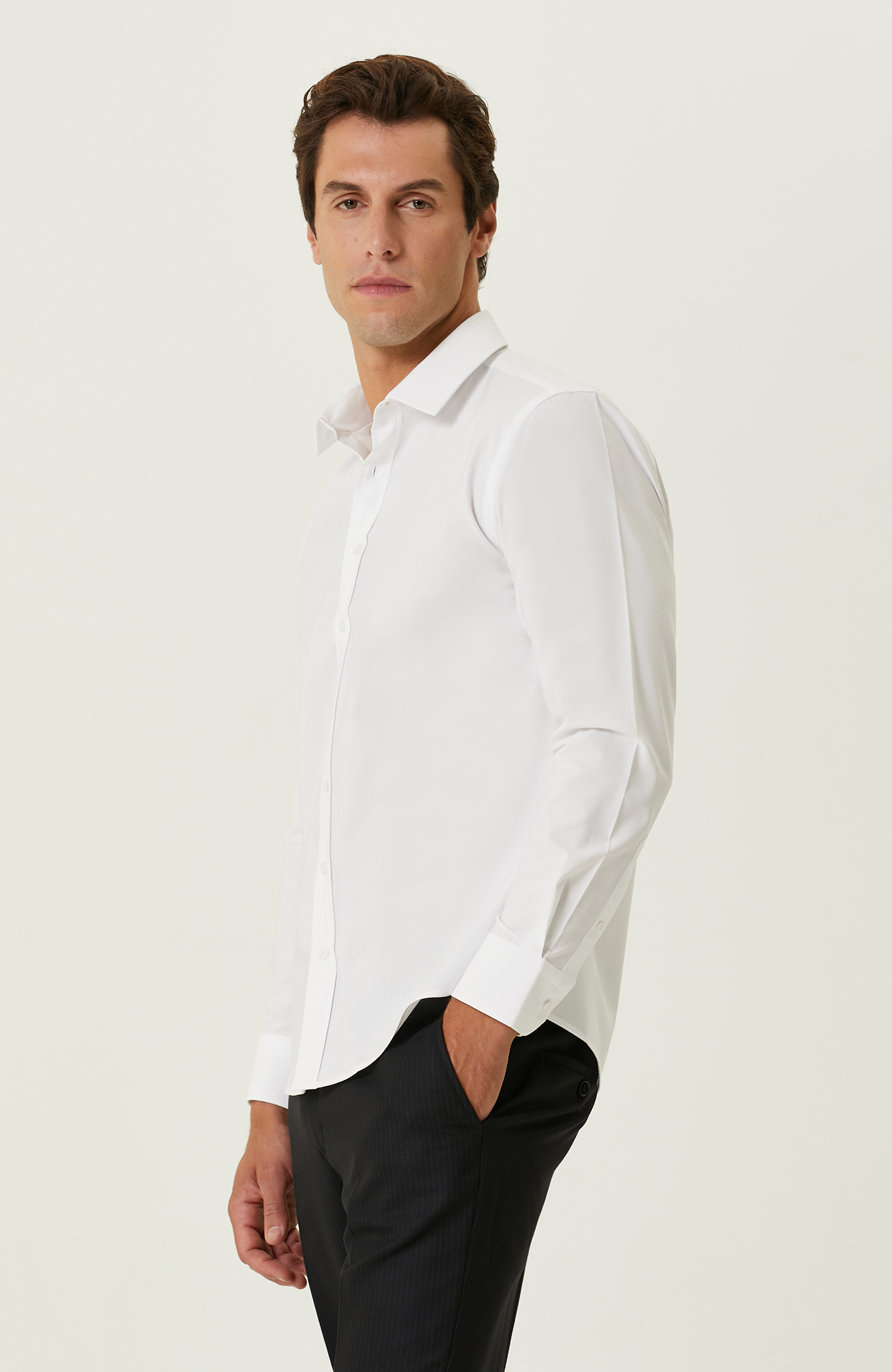 Beyaz Likralı Gömlek