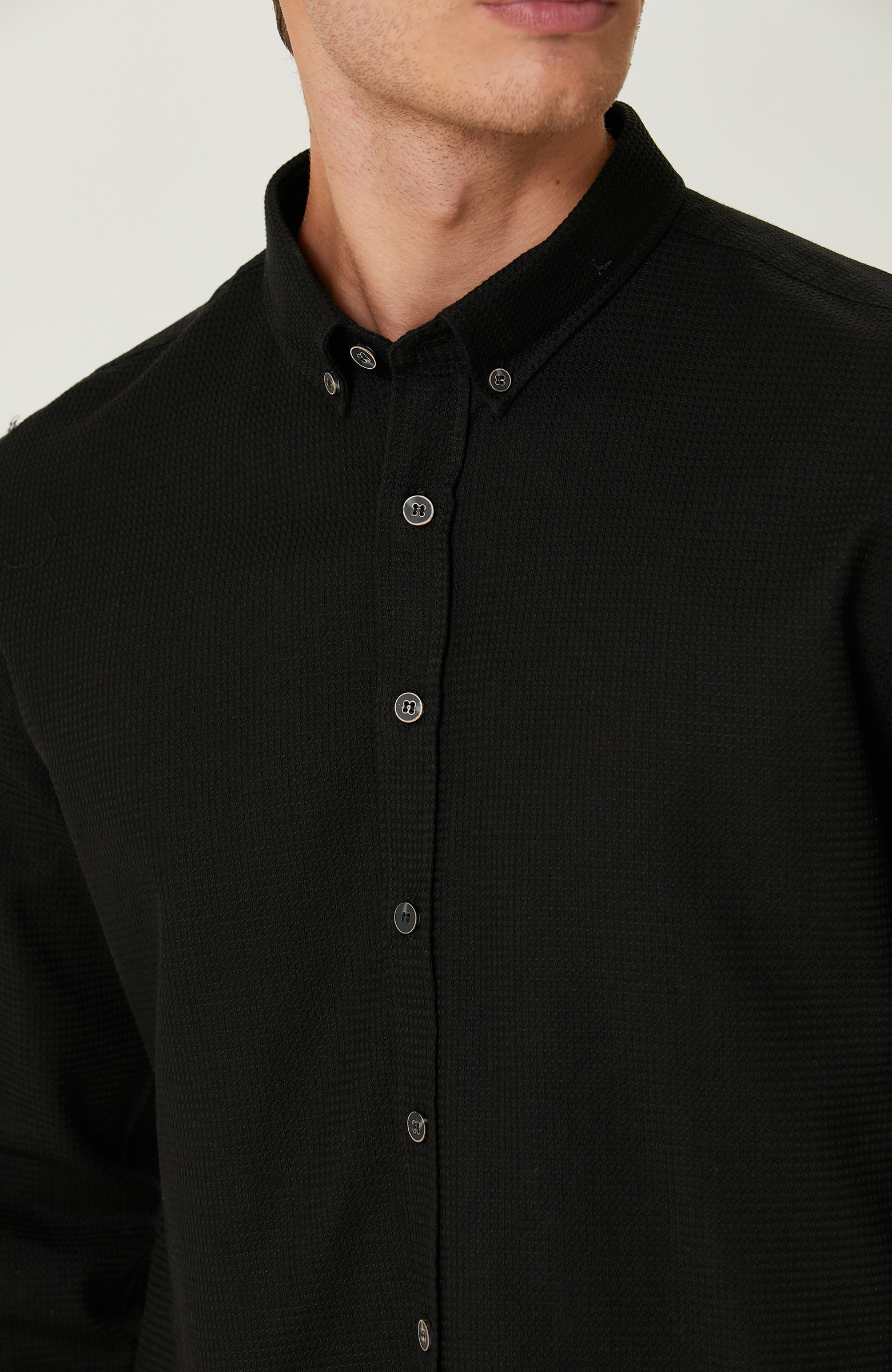 Pamuklu Siyah Petek Desenli Gömlek