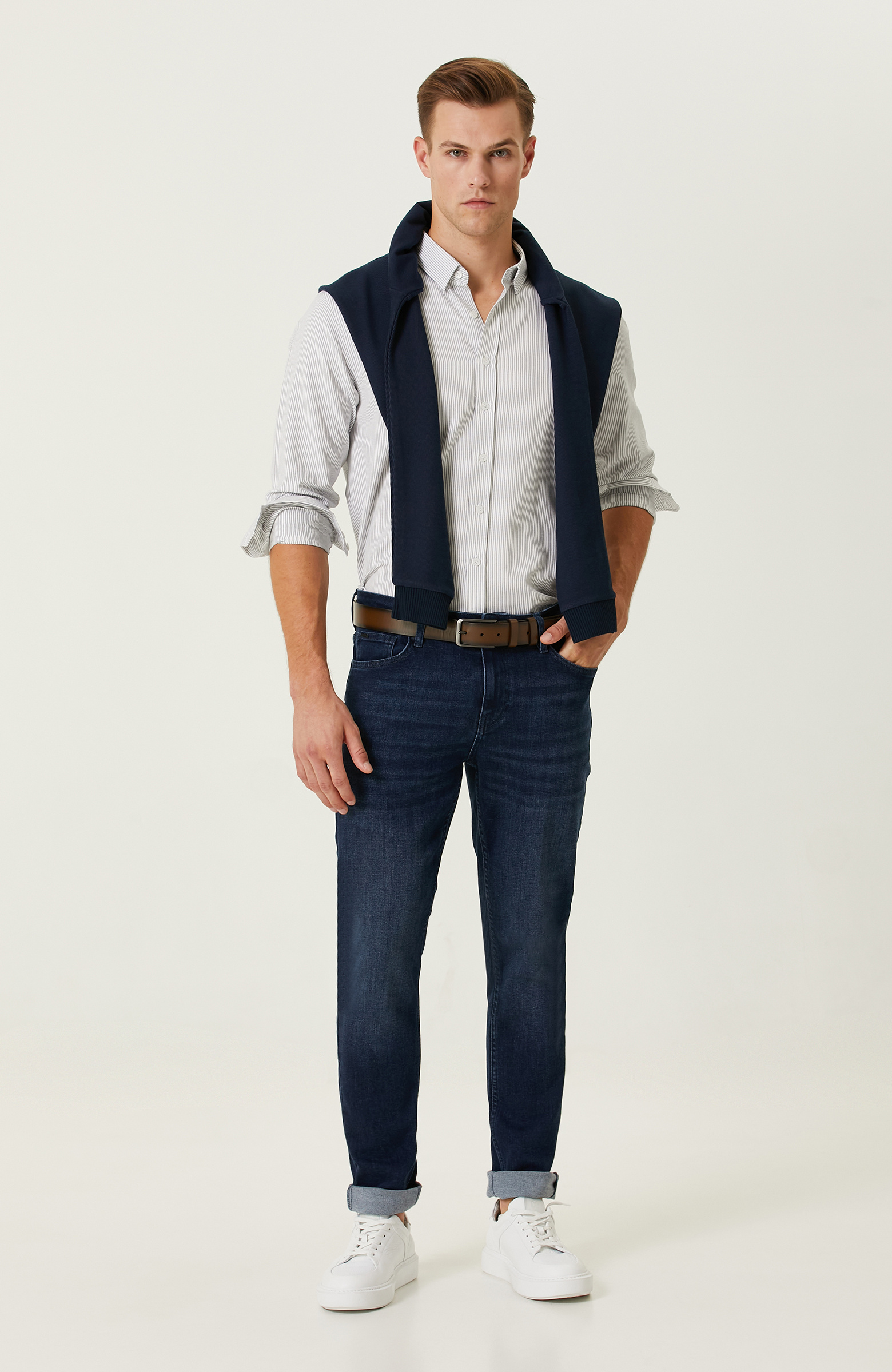 Beyaz Lacivert Çizgili Gömlek