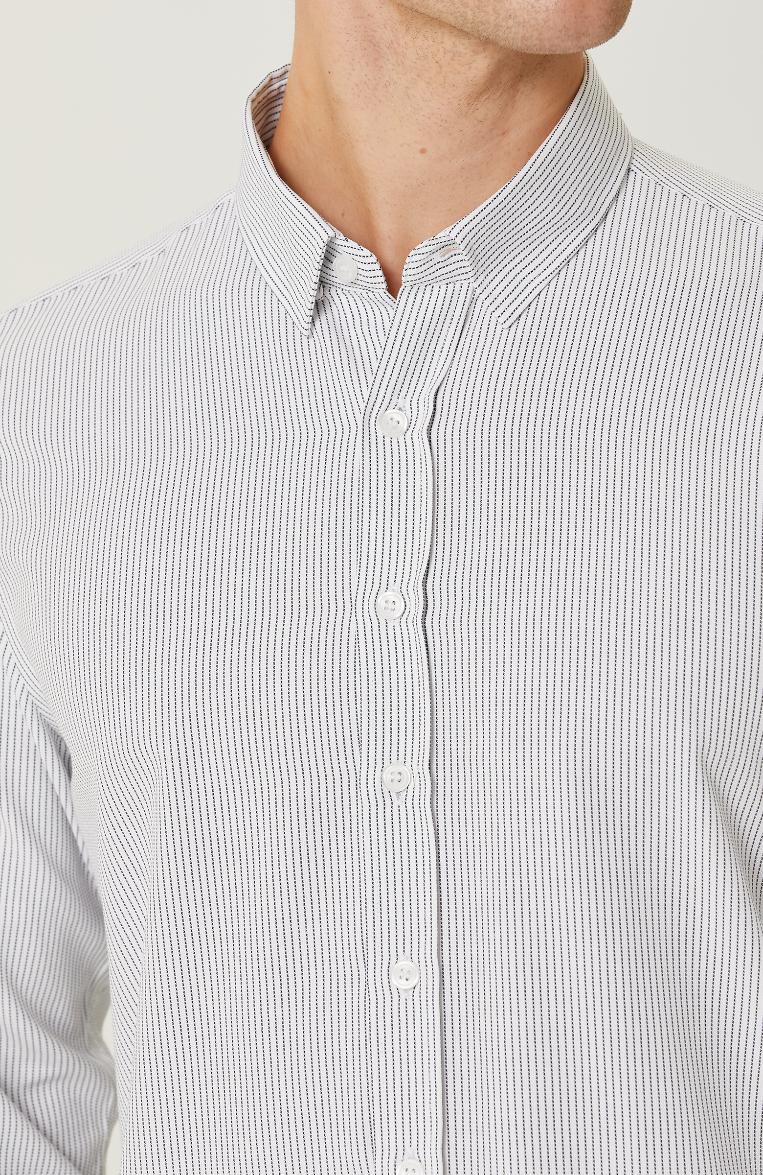 Beyaz Lacivert Çizgili Gömlek