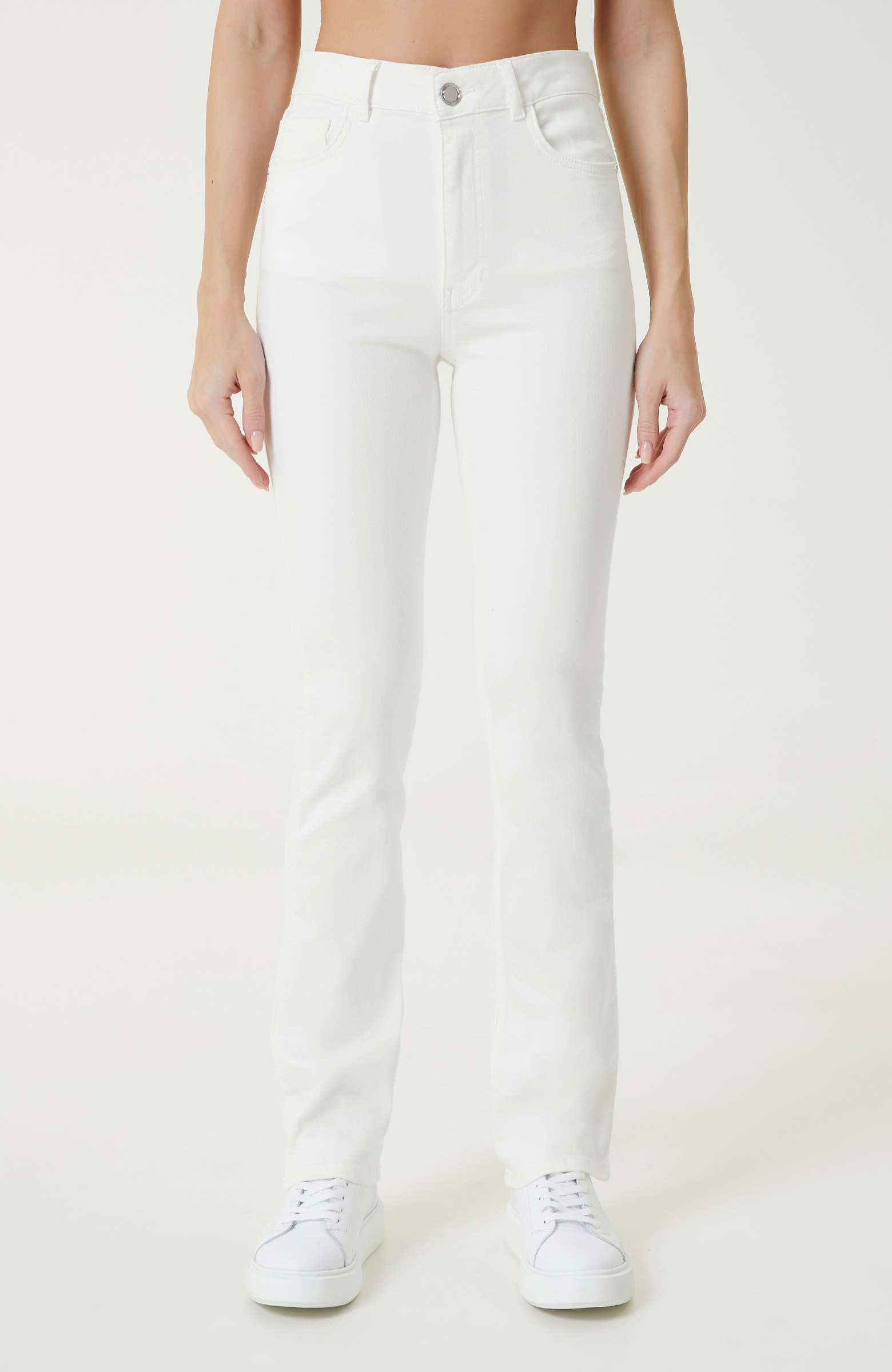 Kırık Beyaz Denim Pantolon
