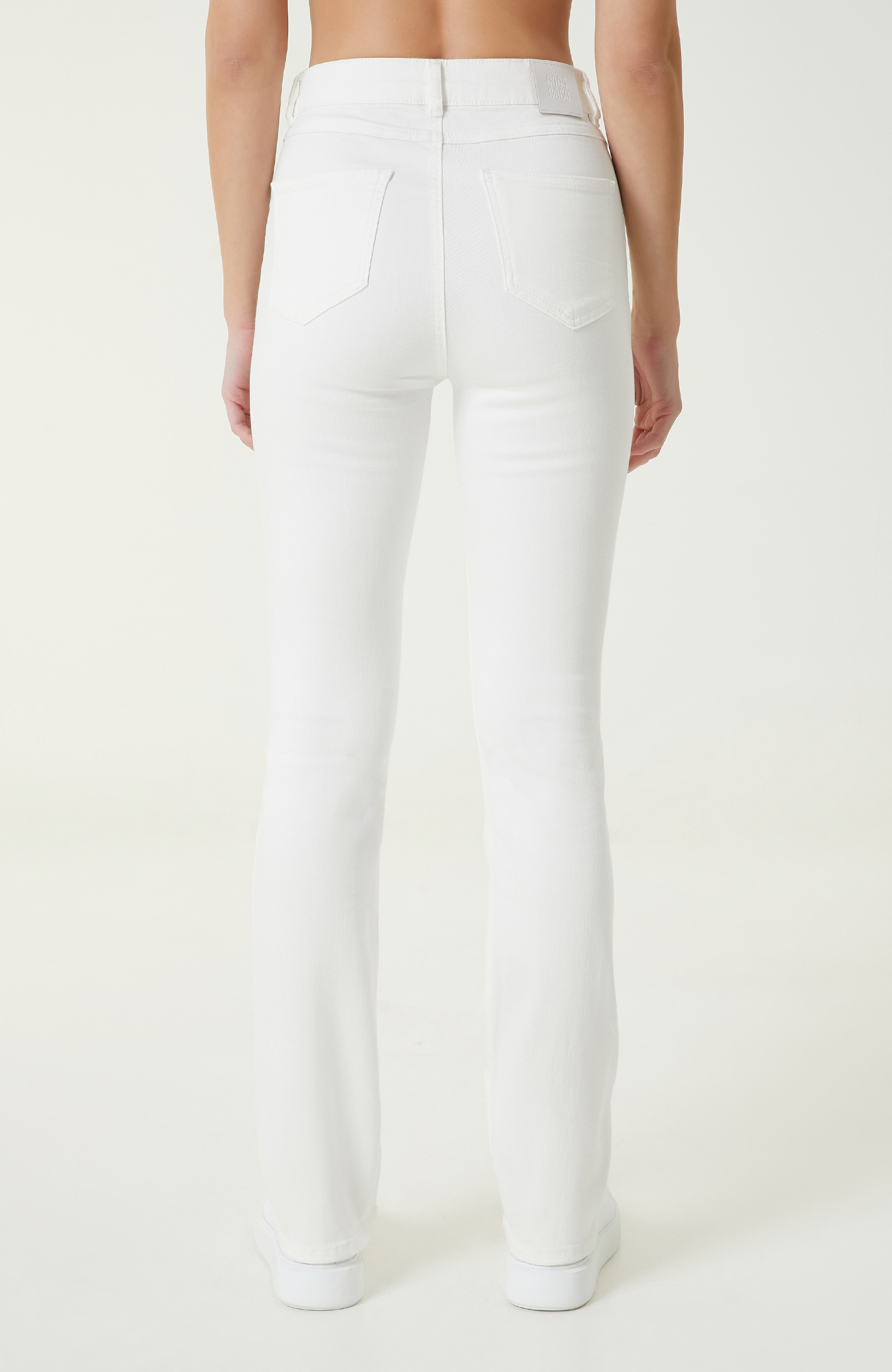 Kırık Beyaz Denim Pantolon