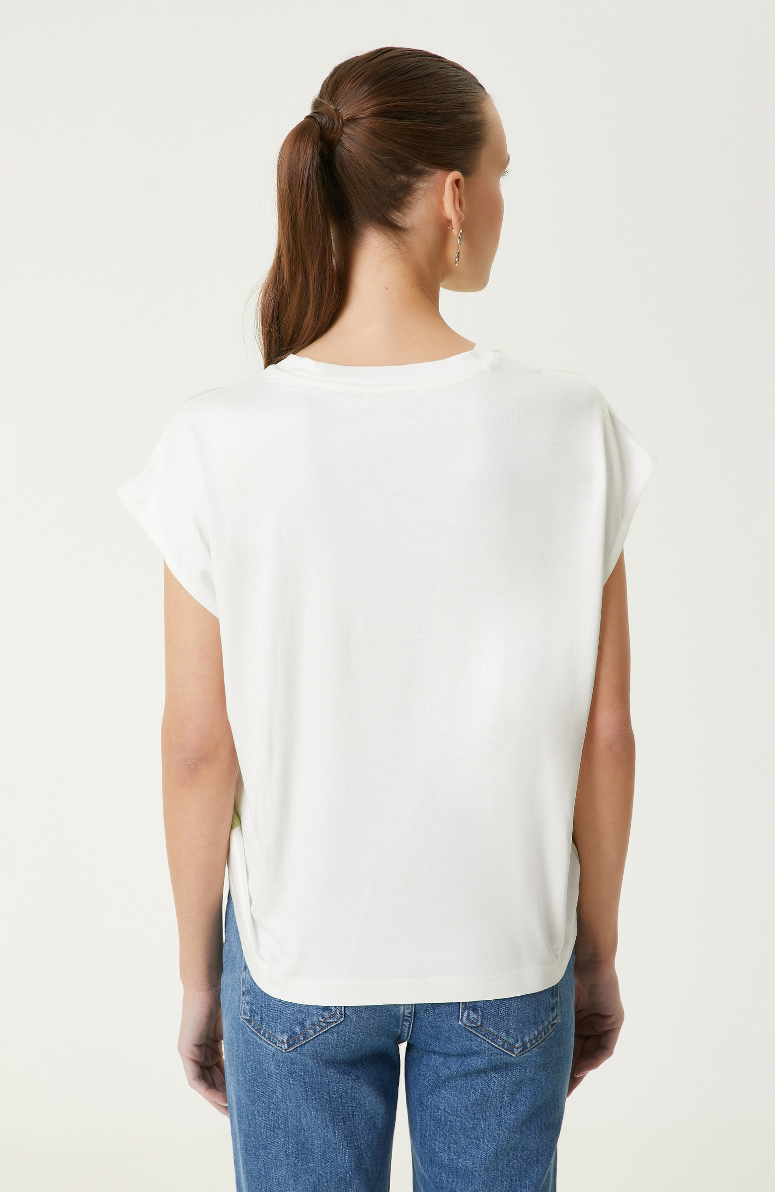 Kırık Beyaz T-shirt
