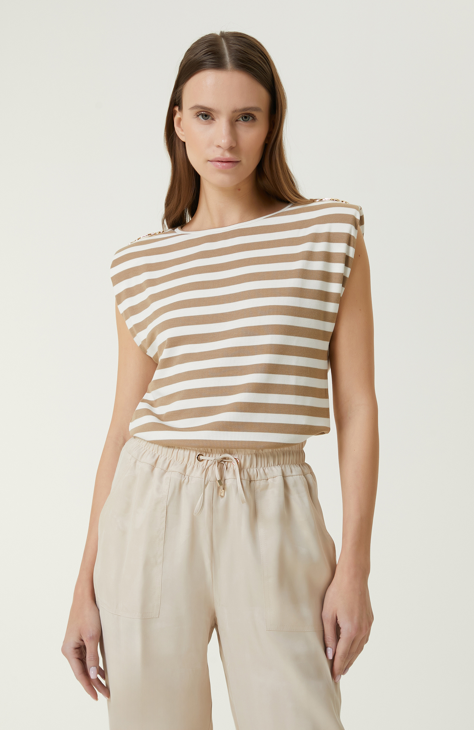 Beyaz Bej Çizgili T-shirt