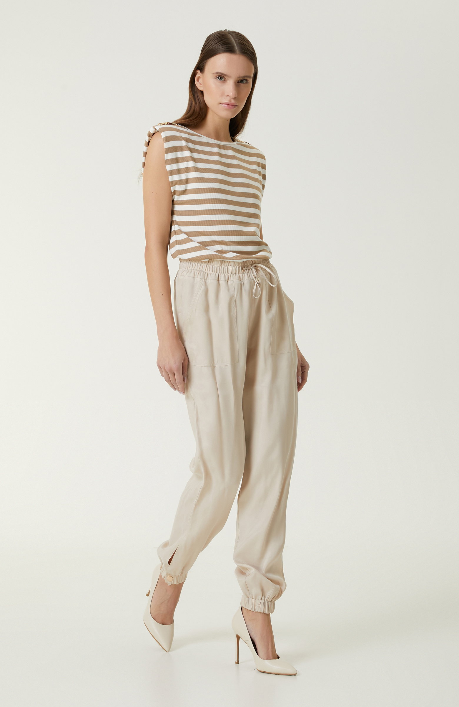 Beyaz Bej Çizgili T-shirt