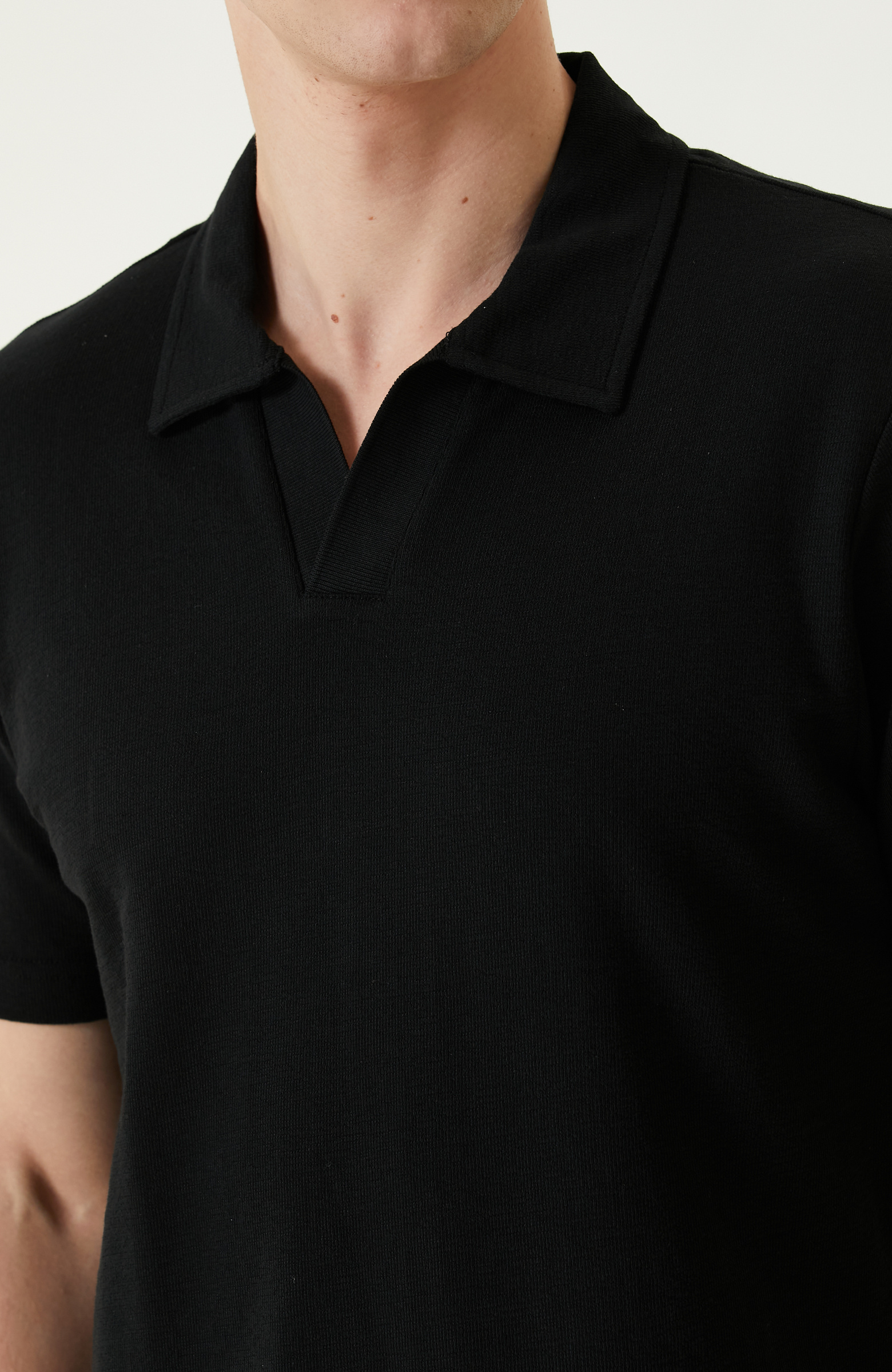 Siyah Polo Yaka T-shirt