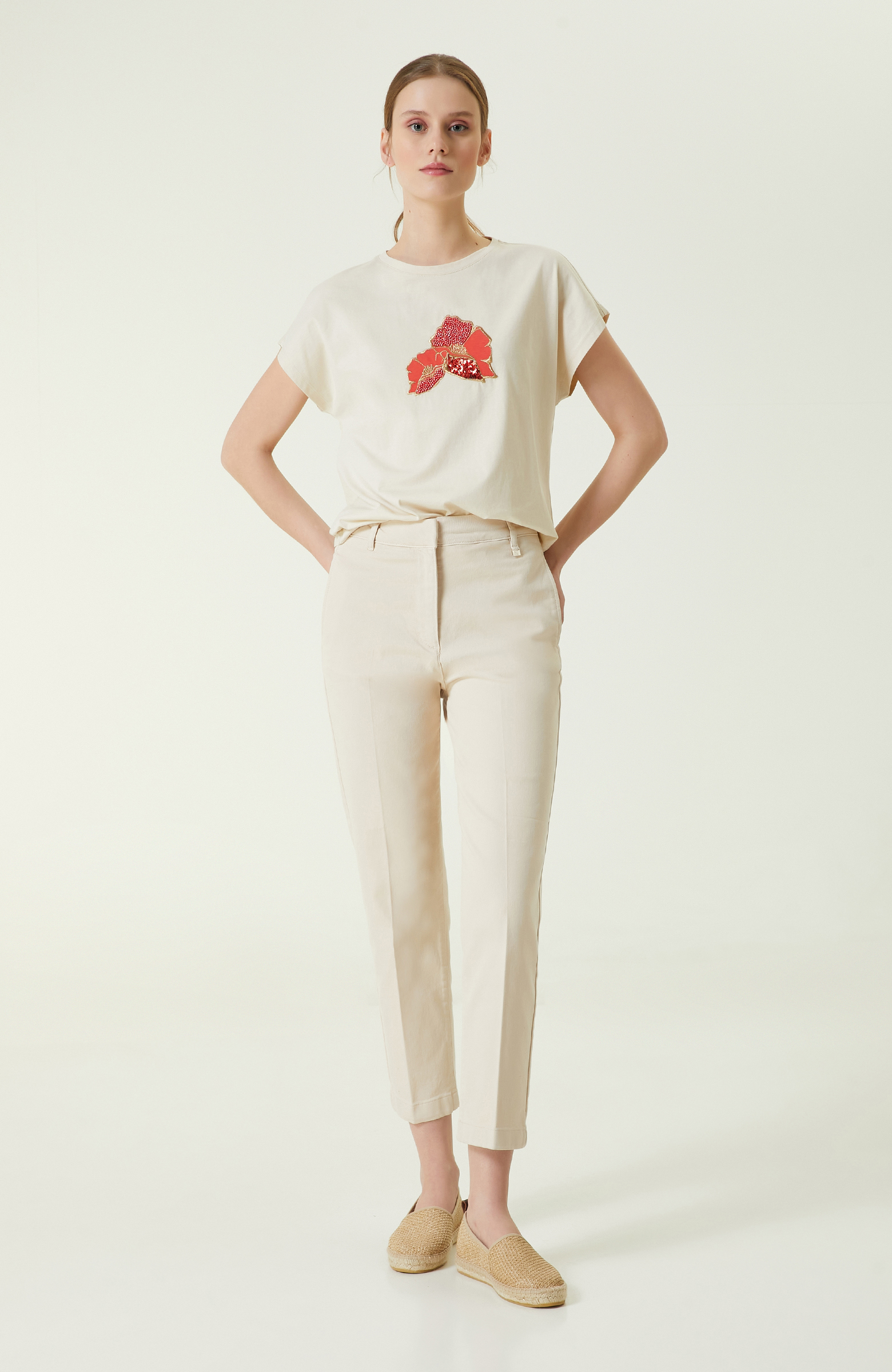  Taş Baskılı T-Shirt