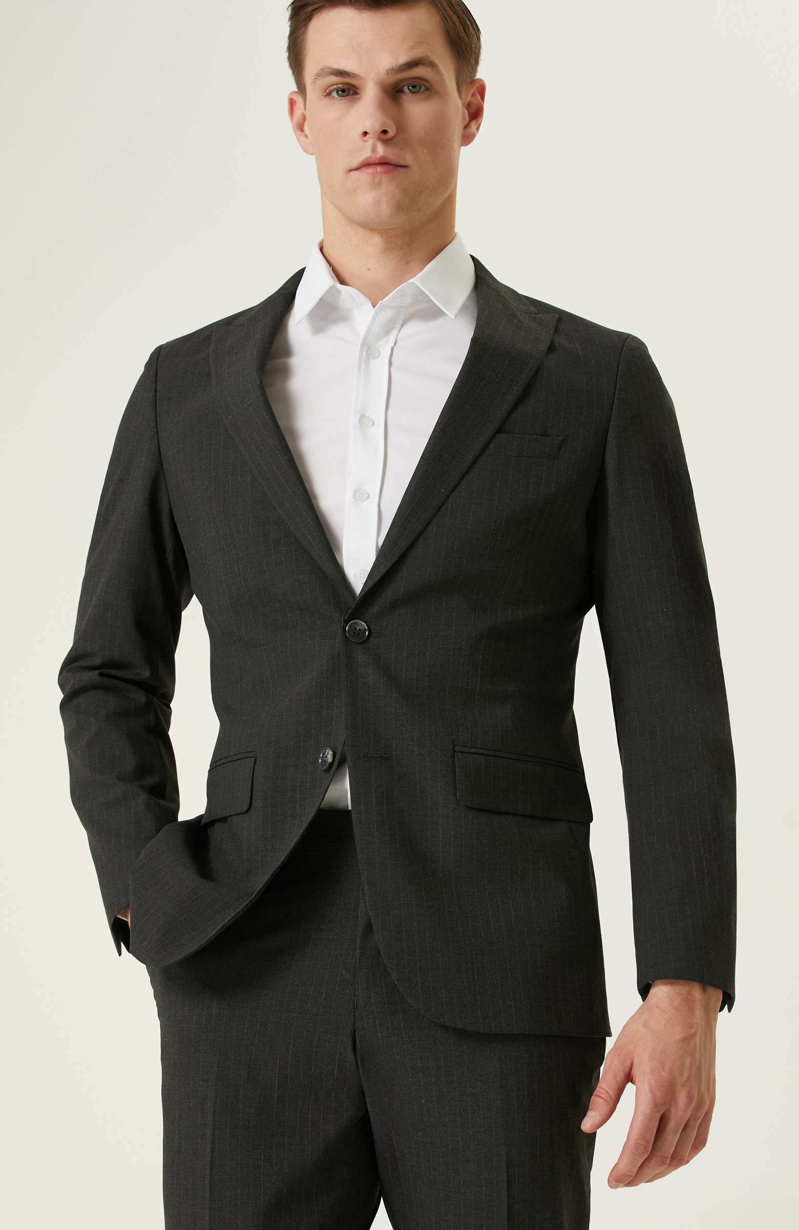 Çizgili Takım Elbise 