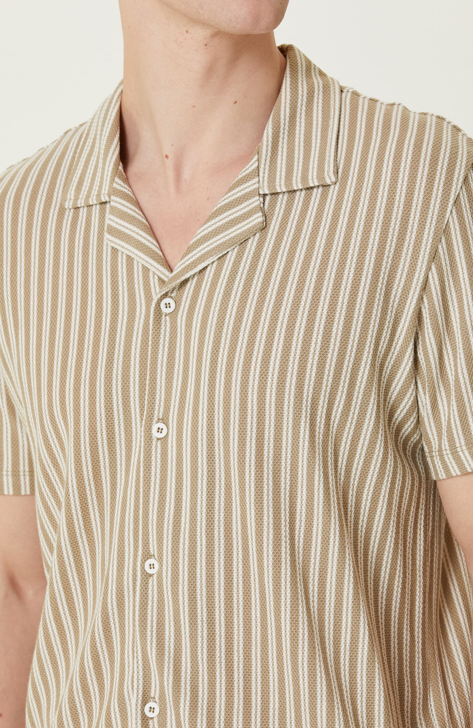 Vizon Kırık Beyaz Çizgili Gömlek