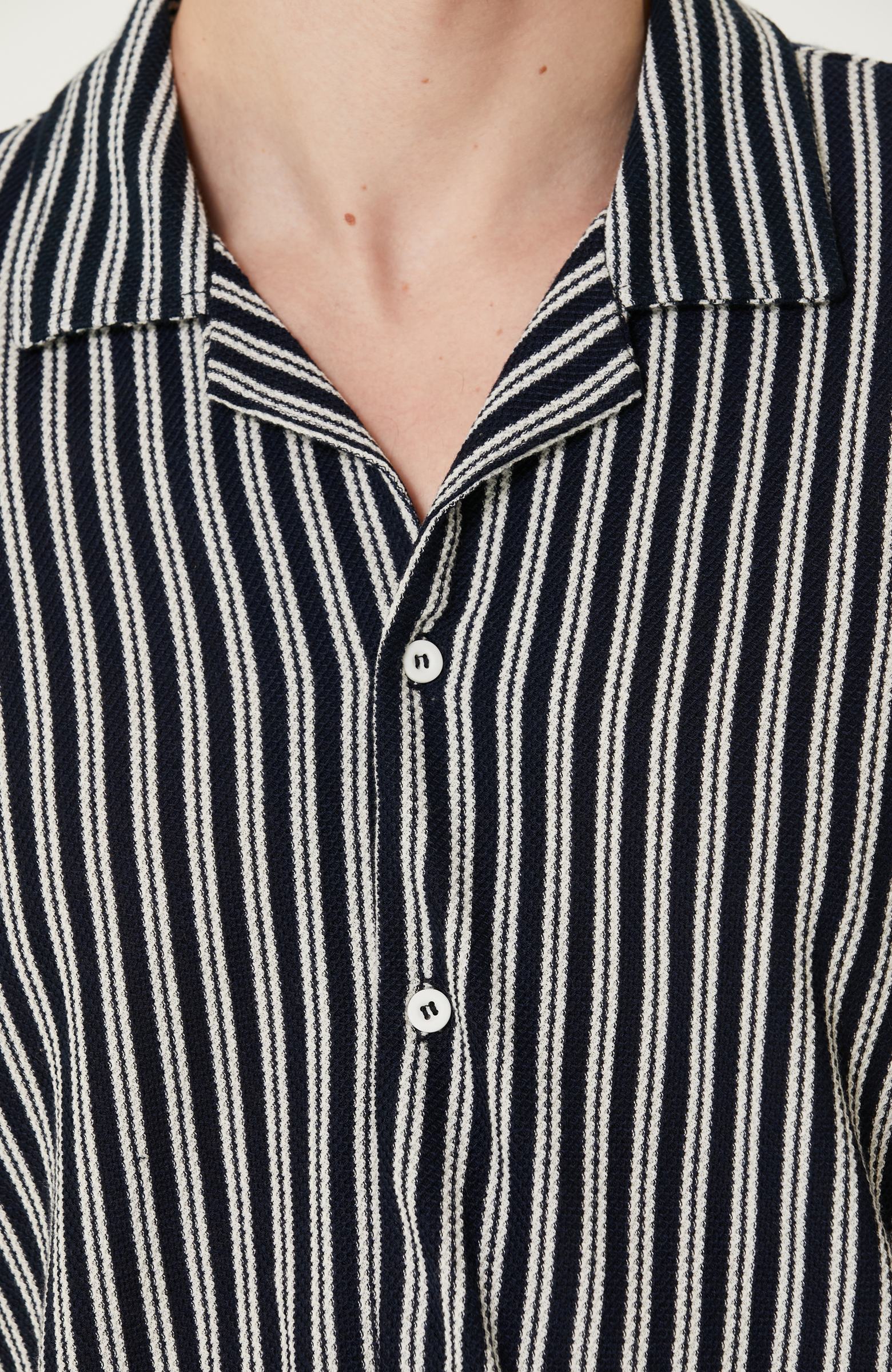 Lacivert Beyaz Çizgili Gömlek