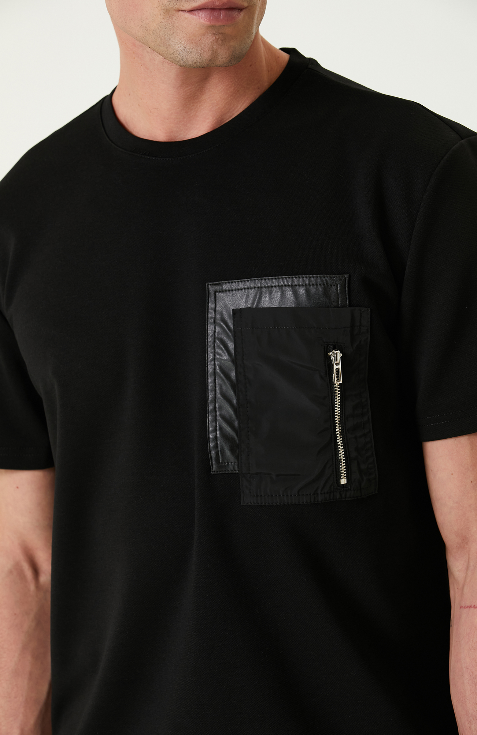 Siyah Kısa Kollu Sweatshirt