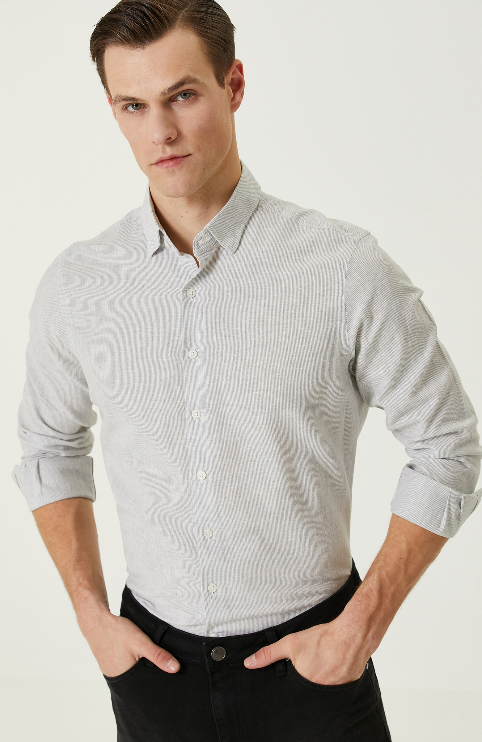 Gri Çizgili Keten Karışımlı Gömlek