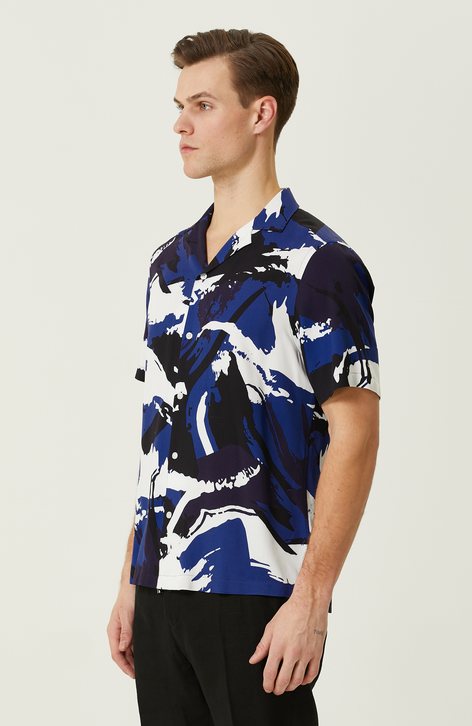 Saks Desenli Gömlek