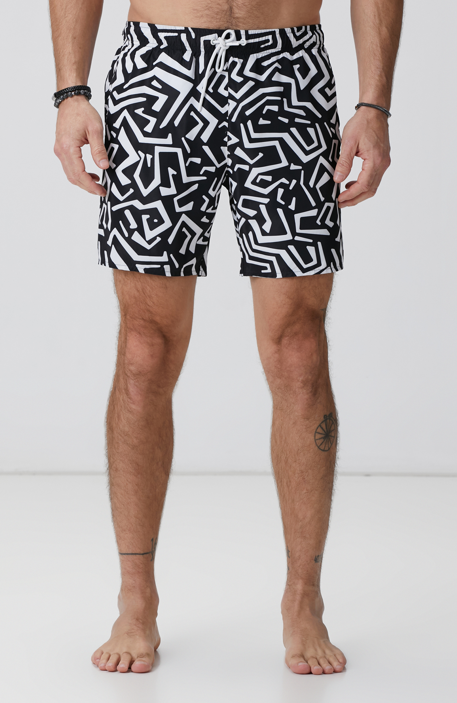 Siyah Beyaz Desenli Mayo