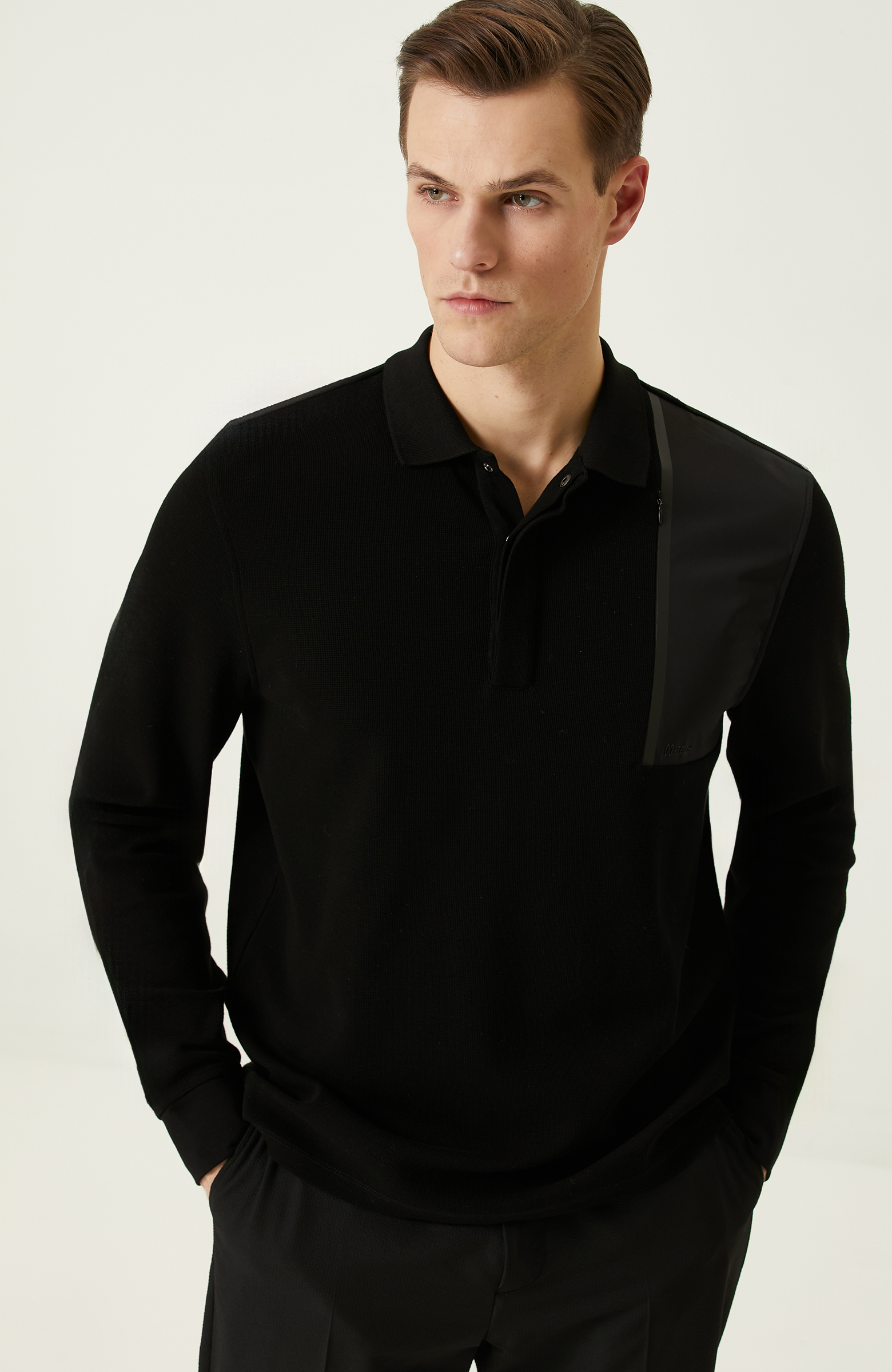 N-Tech Siyah Jakarlı Sweatshirt