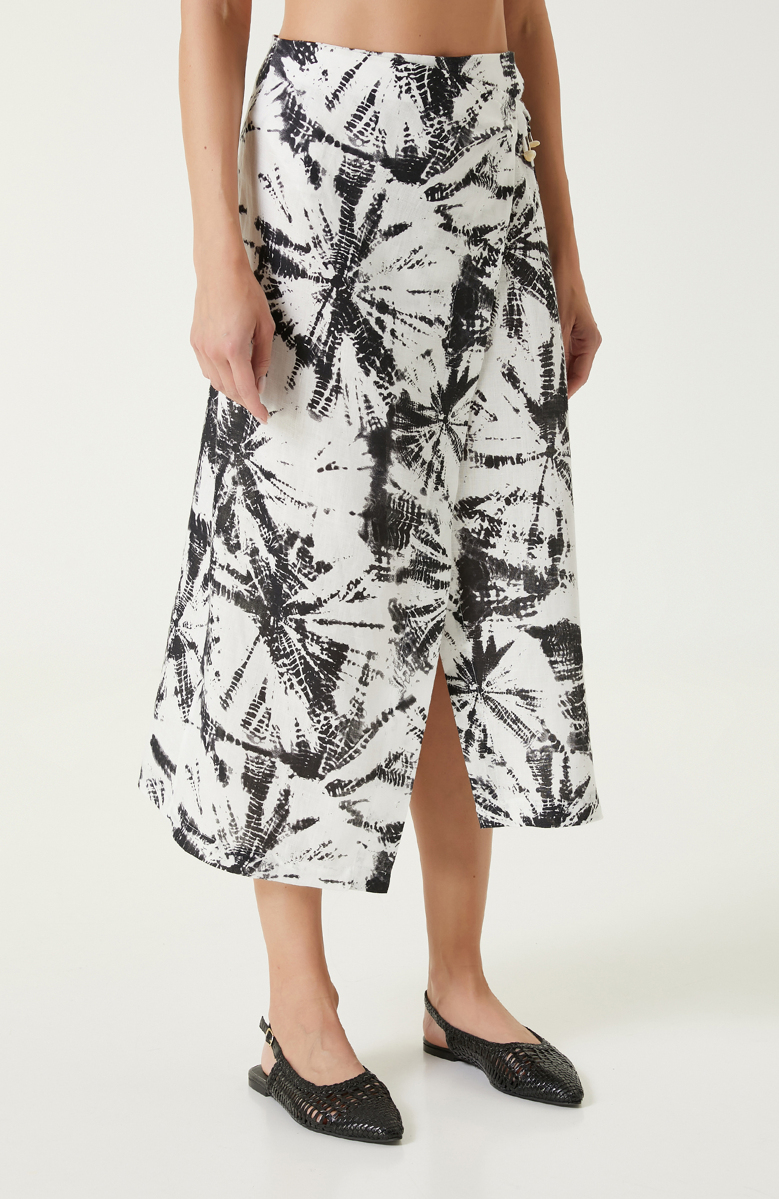 Black White Patterned Skirt