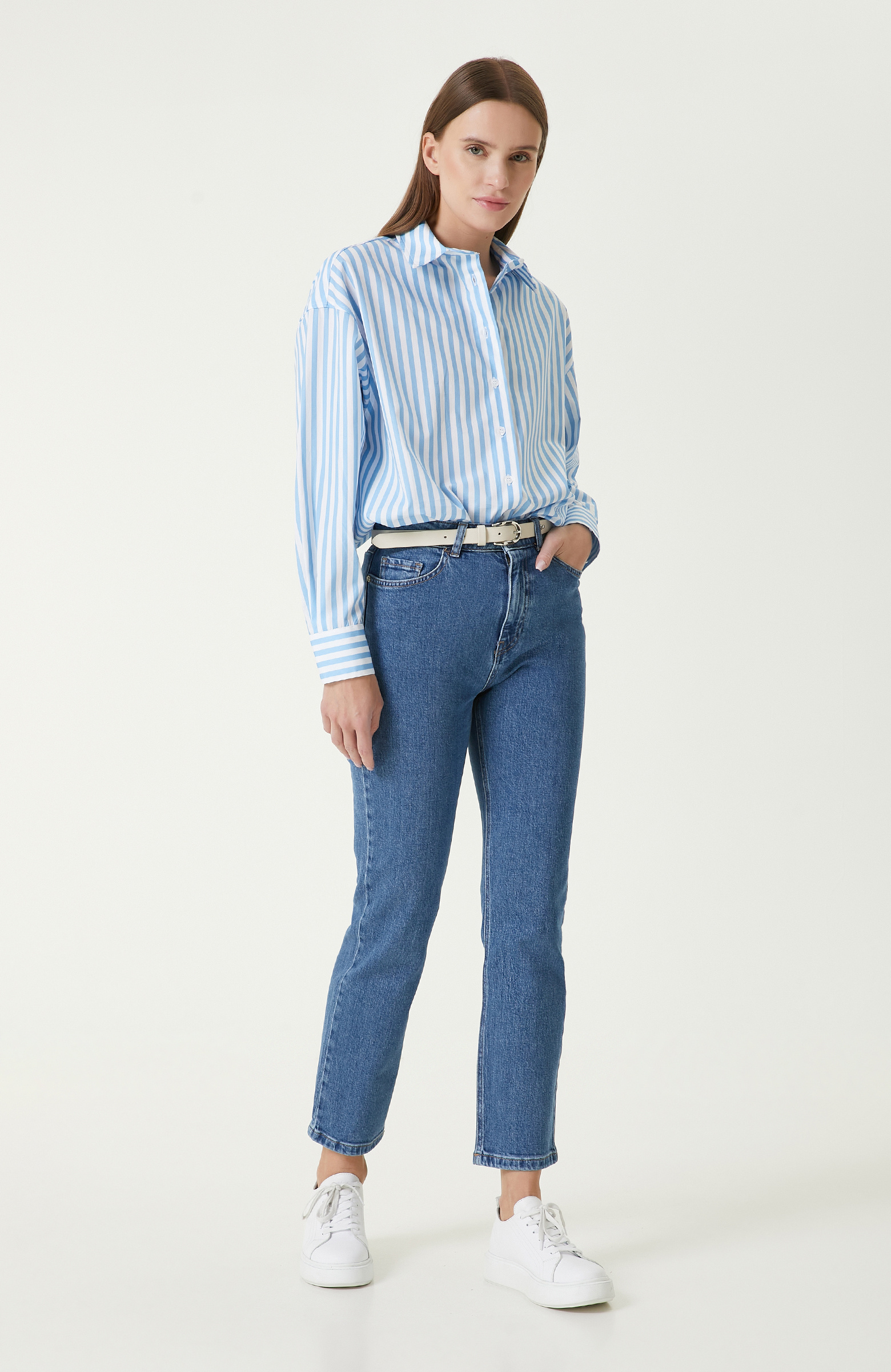 Mavi Beyaz Çizgili Gömlek