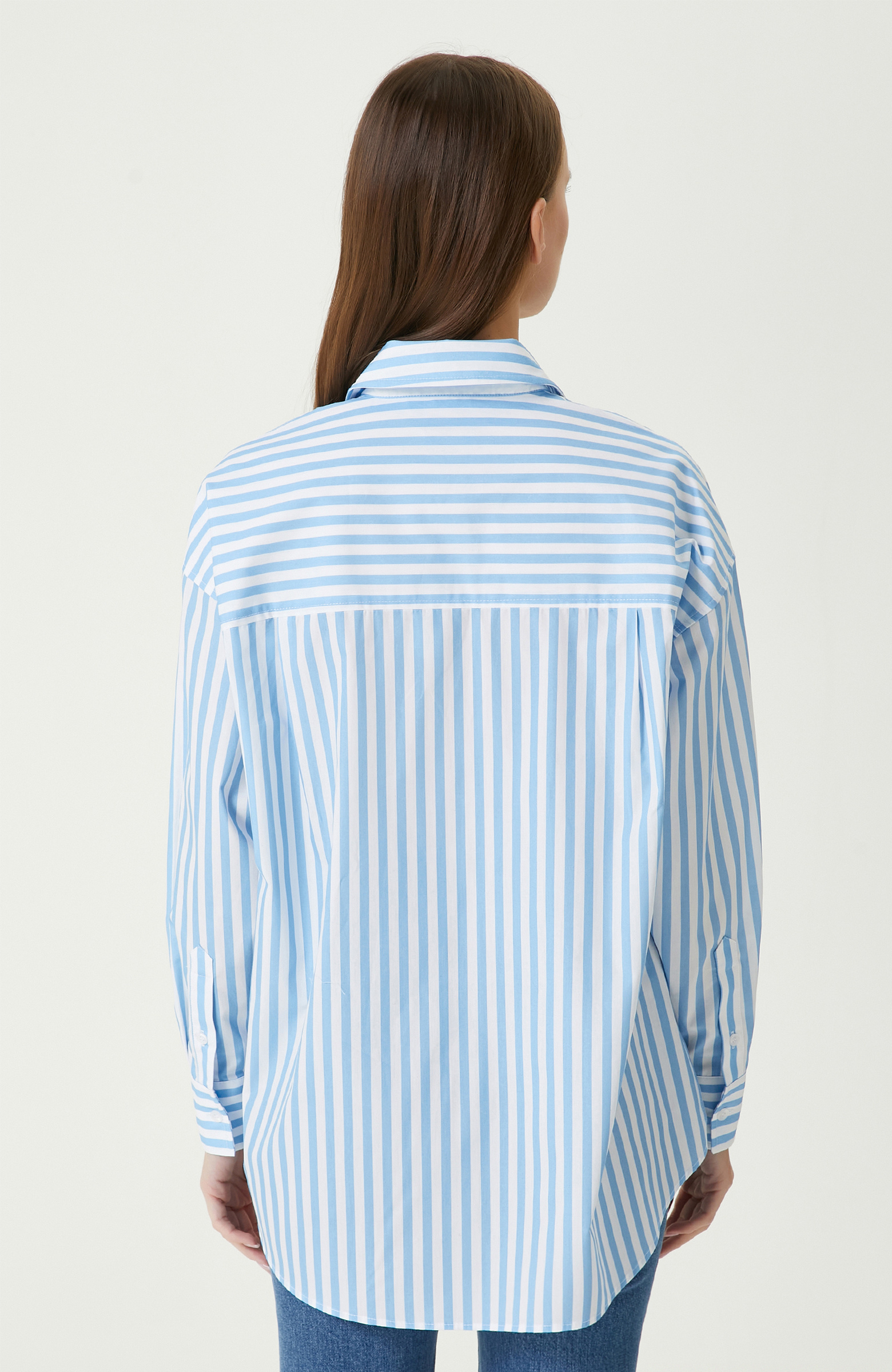 Mavi Beyaz Çizgili Gömlek