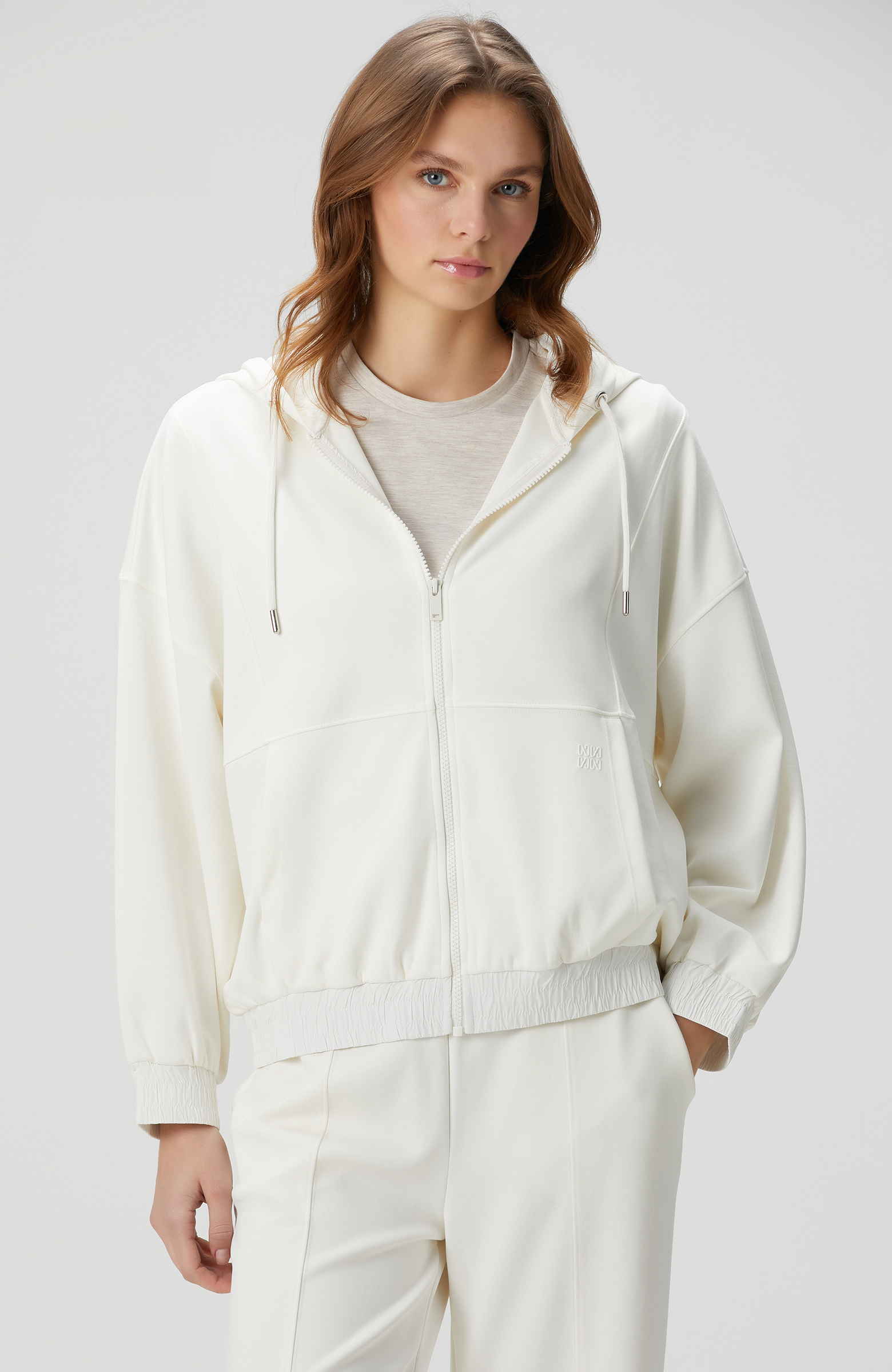 Kırık Beyaz Sweatshirt