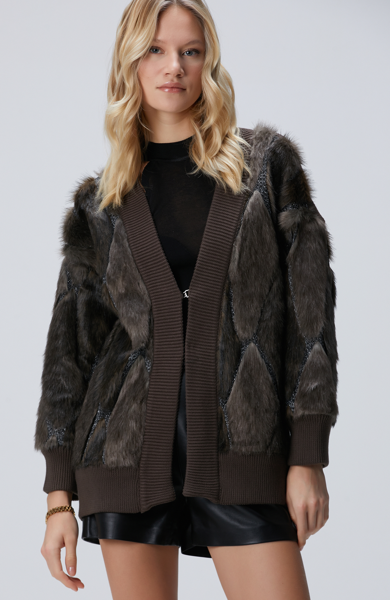 Haki Yün Karışımlı Triko Mont