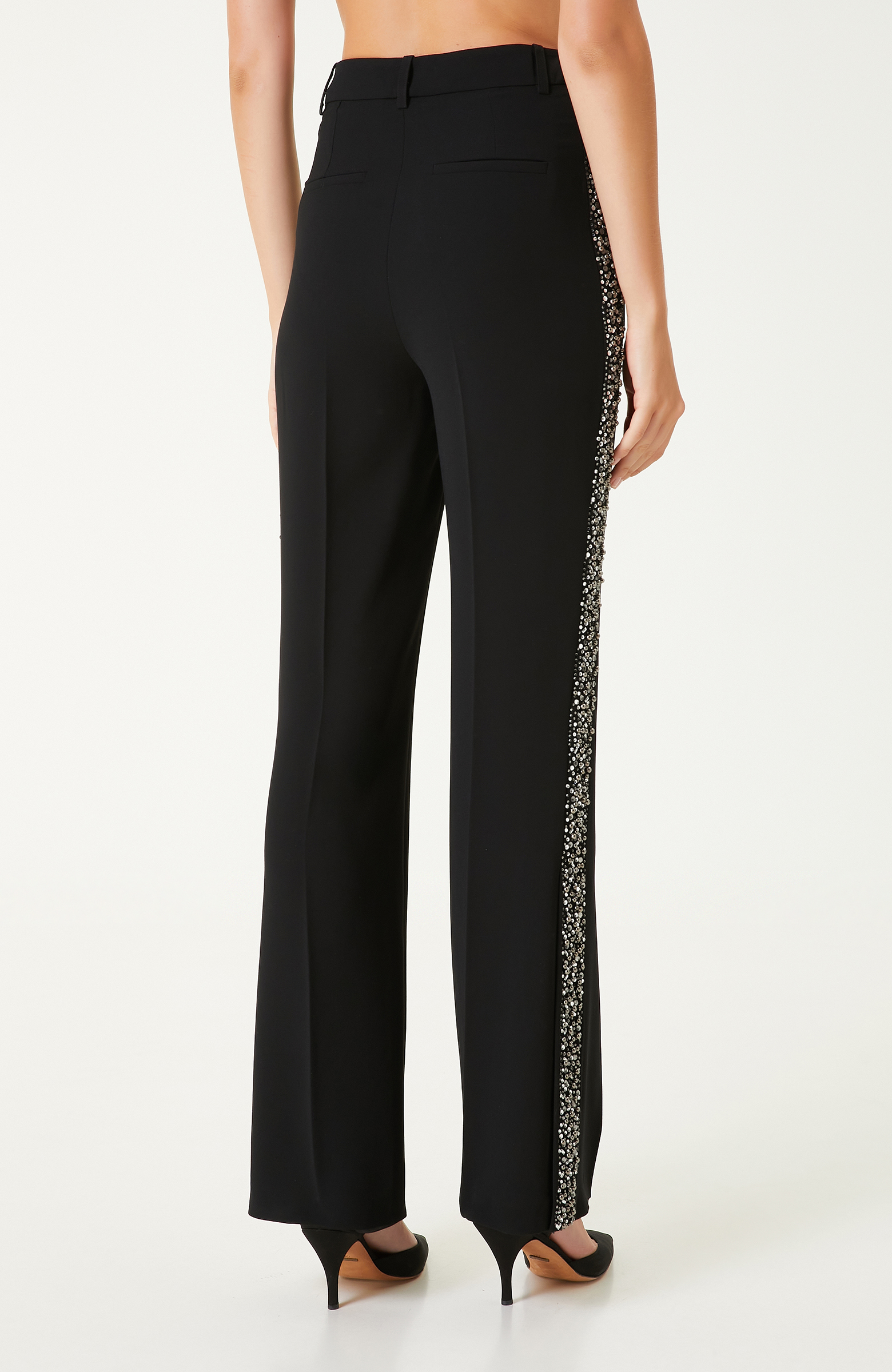 Siyah Taş Aksesuarlı Crep Pantolon