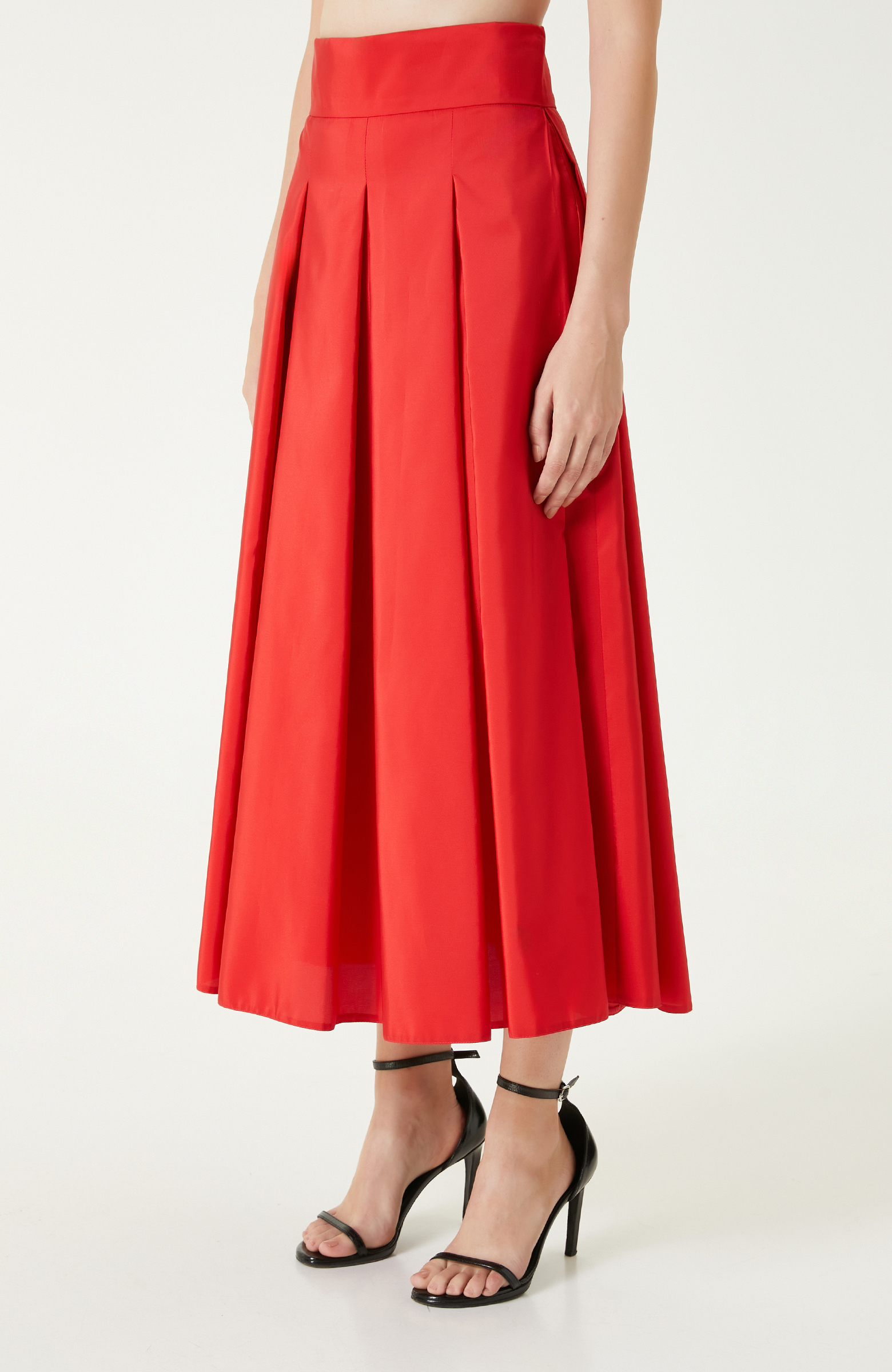 Kırmızı Pileli Saten Midi Etek