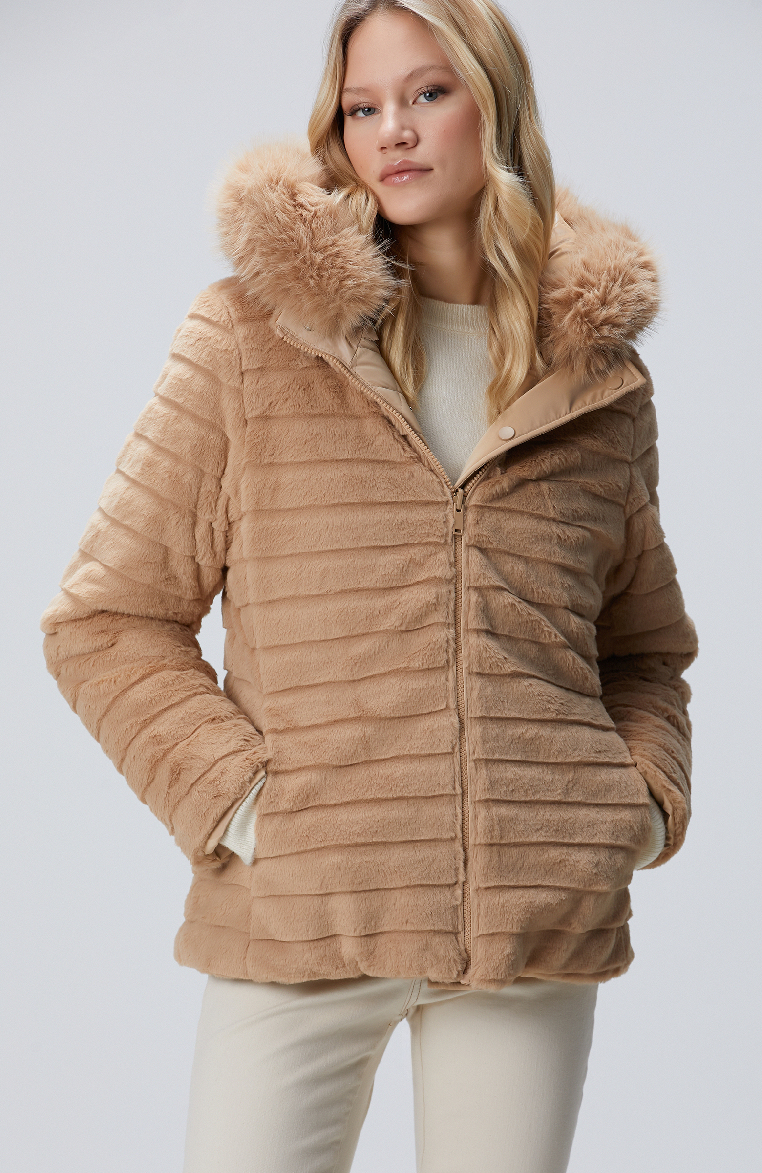 Bej Kapüşonlu Çift Taraflı Mont