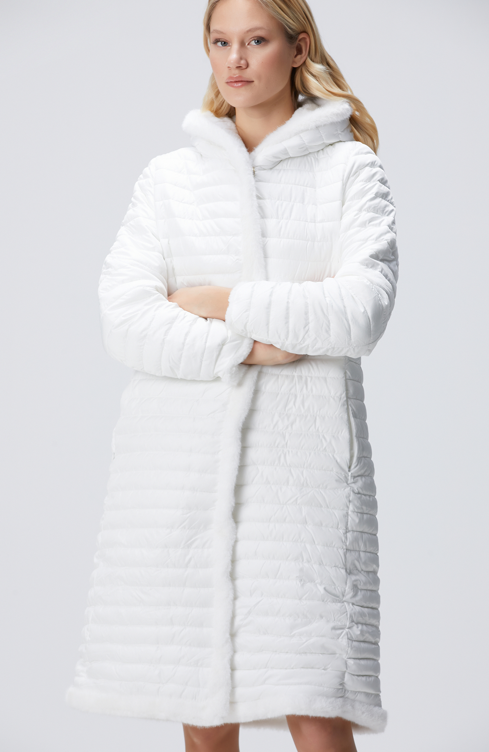 Kırık Beyaz Kapüşonlu Çift Taraflı Kaban