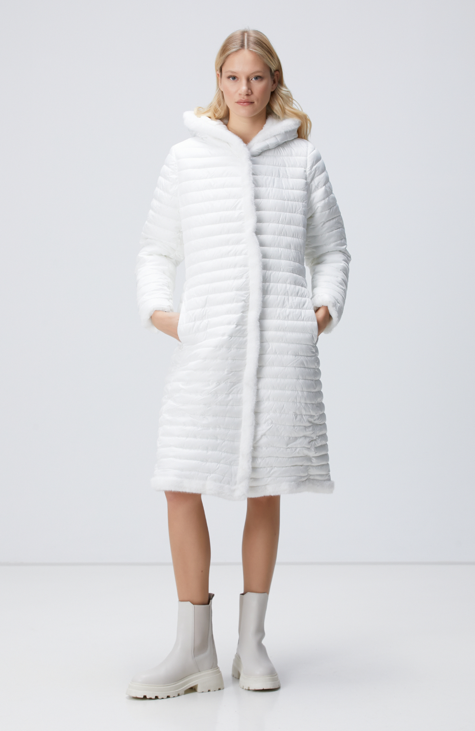 Kırık Beyaz Kapüşonlu Çift Taraflı Kaban