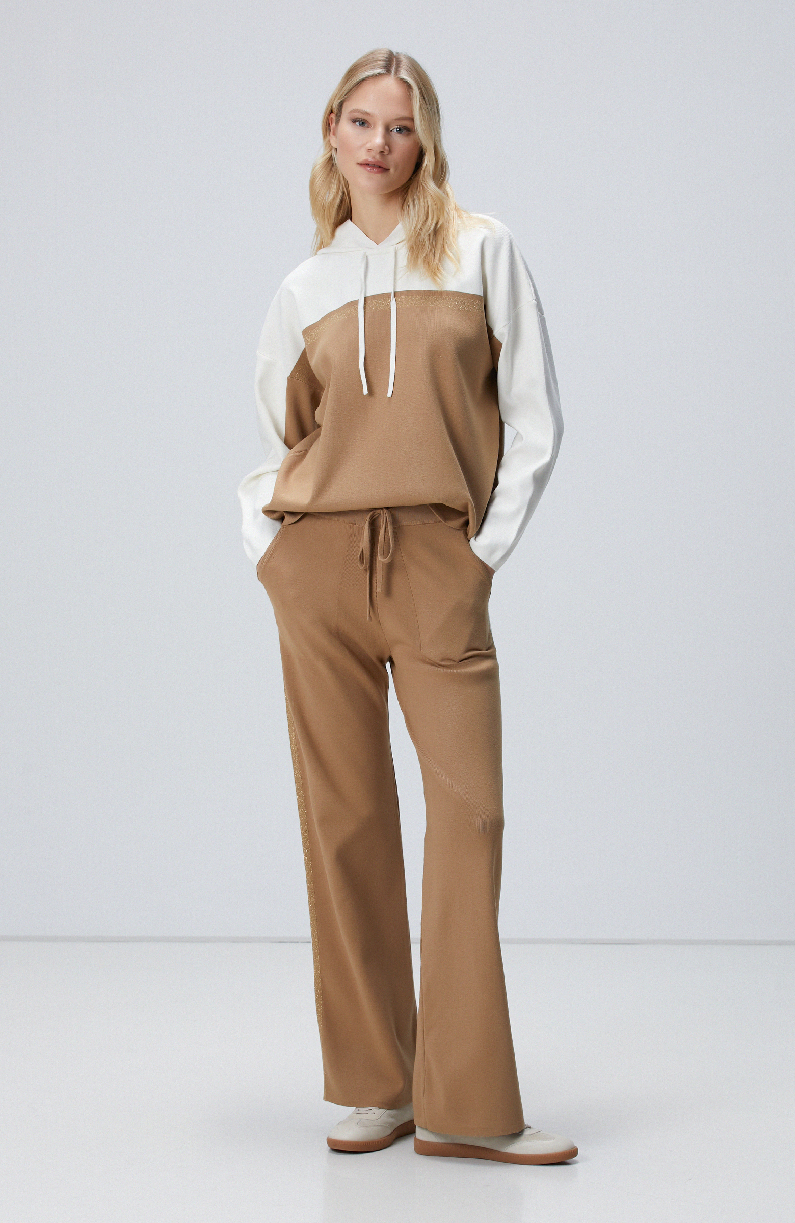 Camel Kırık Beyaz Triko Pantolon