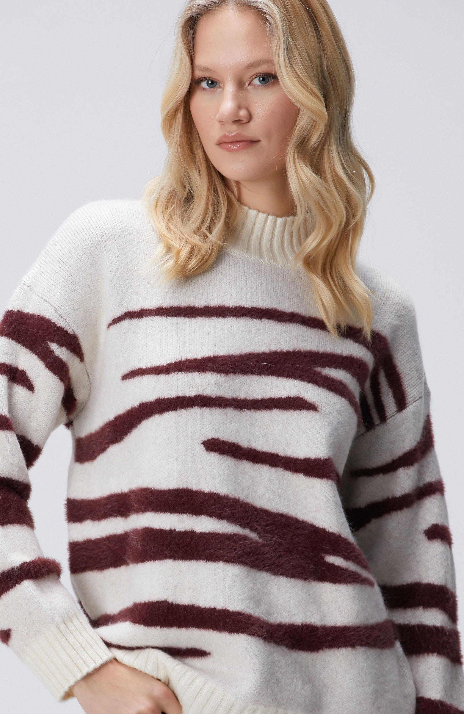 Bordo Kırık Beyaz Kazak