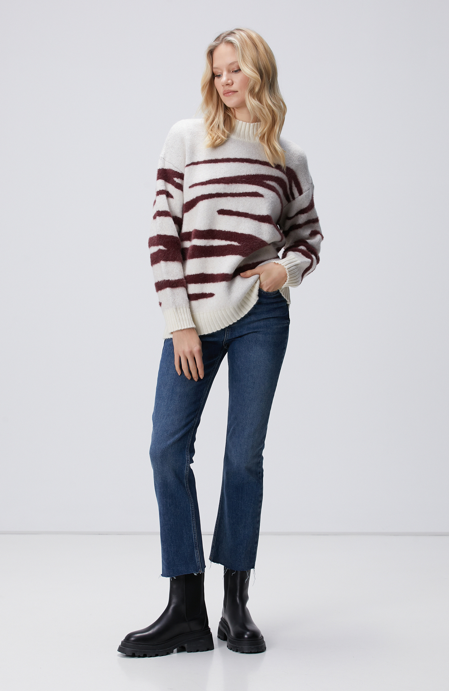 Bordo Kırık Beyaz Kazak