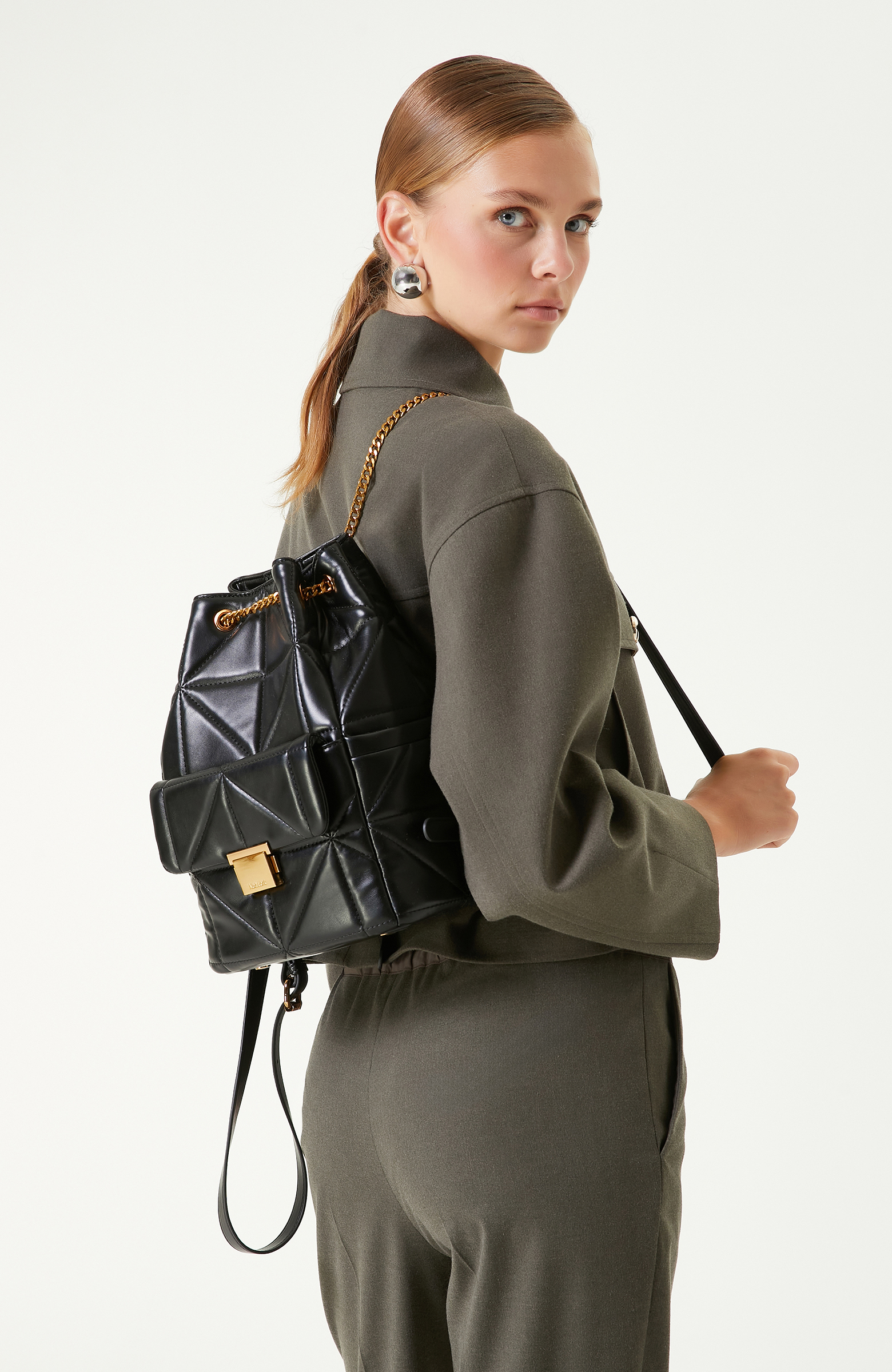 Siyah Kadın Sırt Çantası