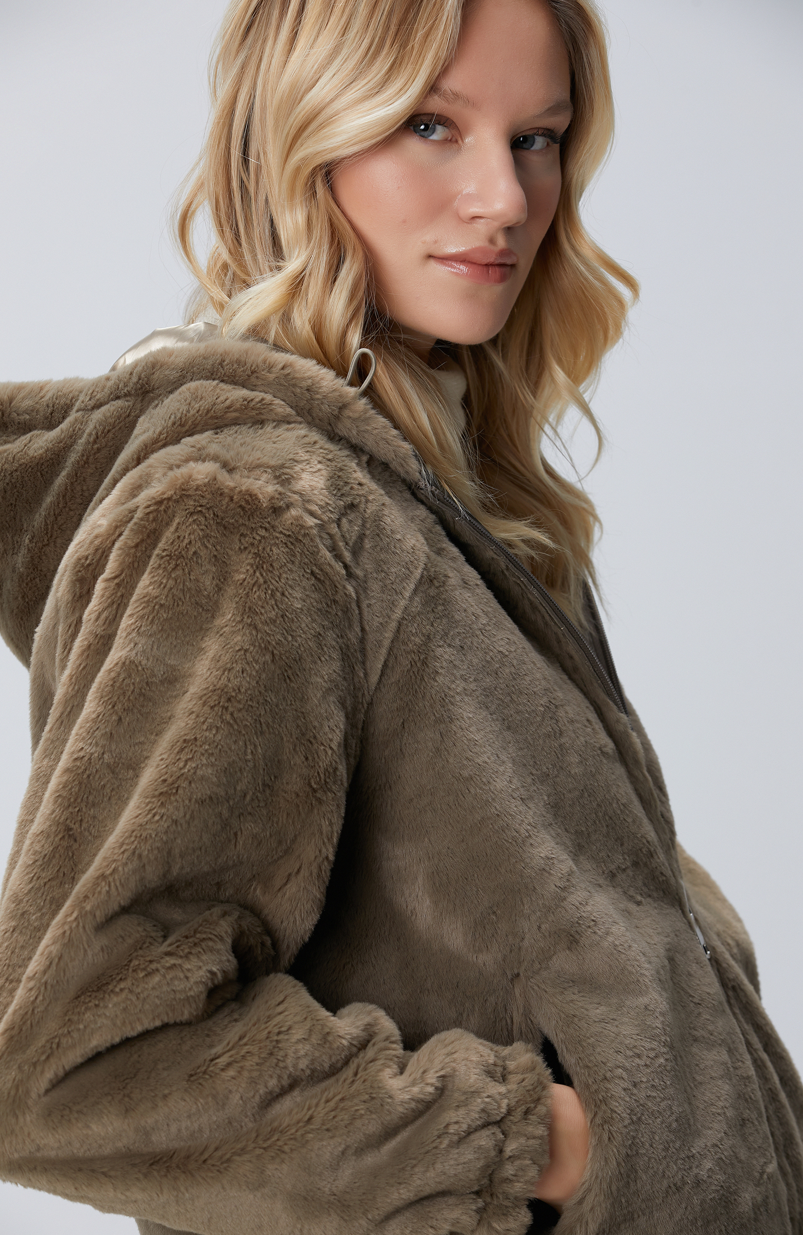 Haki Suni Kürk Mont