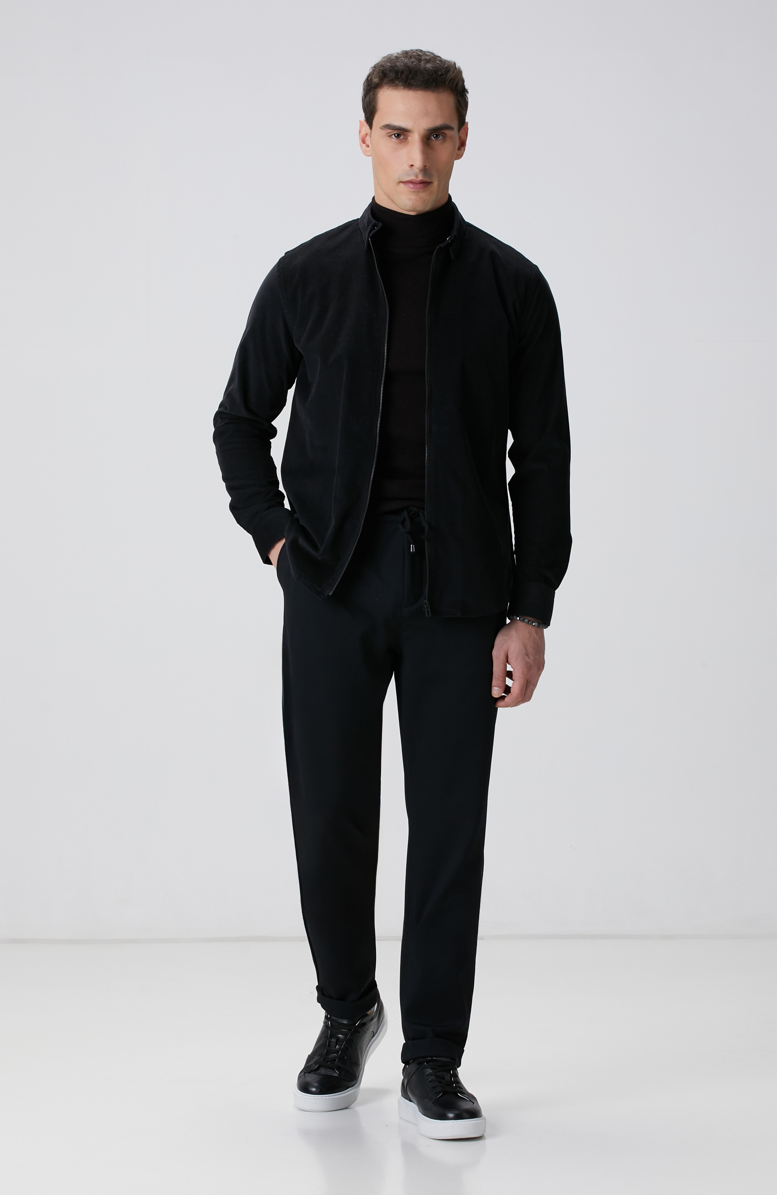 Siyah Dokuma Pantolon