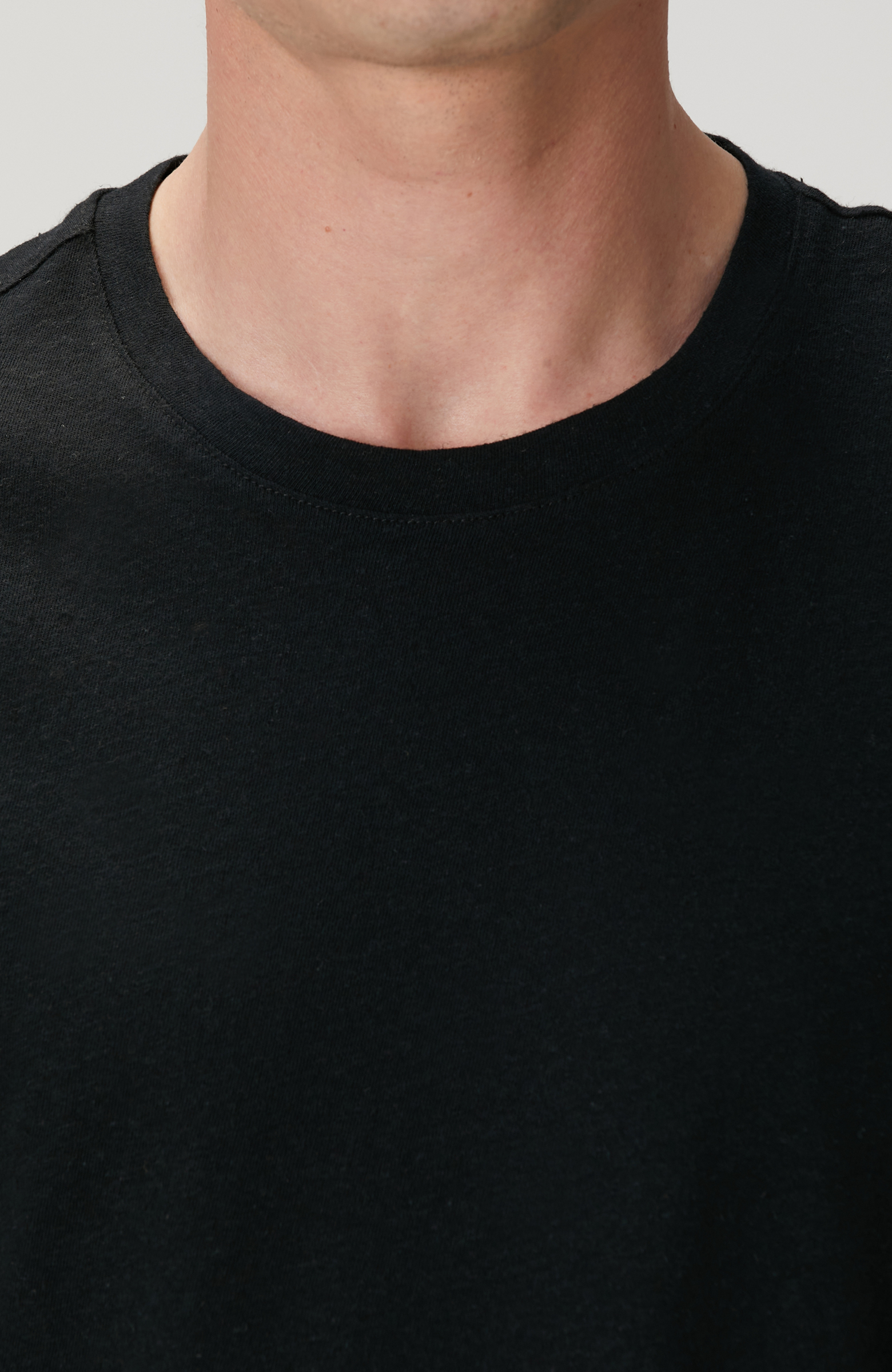 Siyah Keten Karışımlı T-shirt