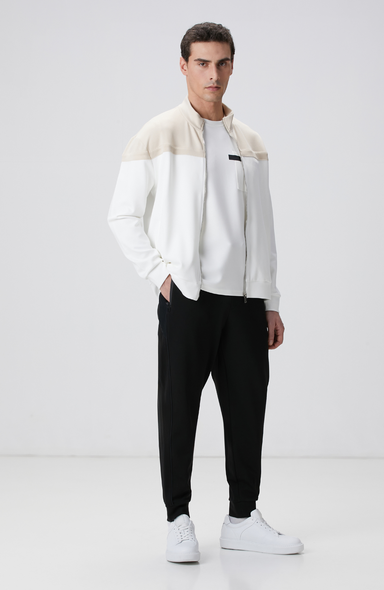 Kırık Beyaz T-shirt