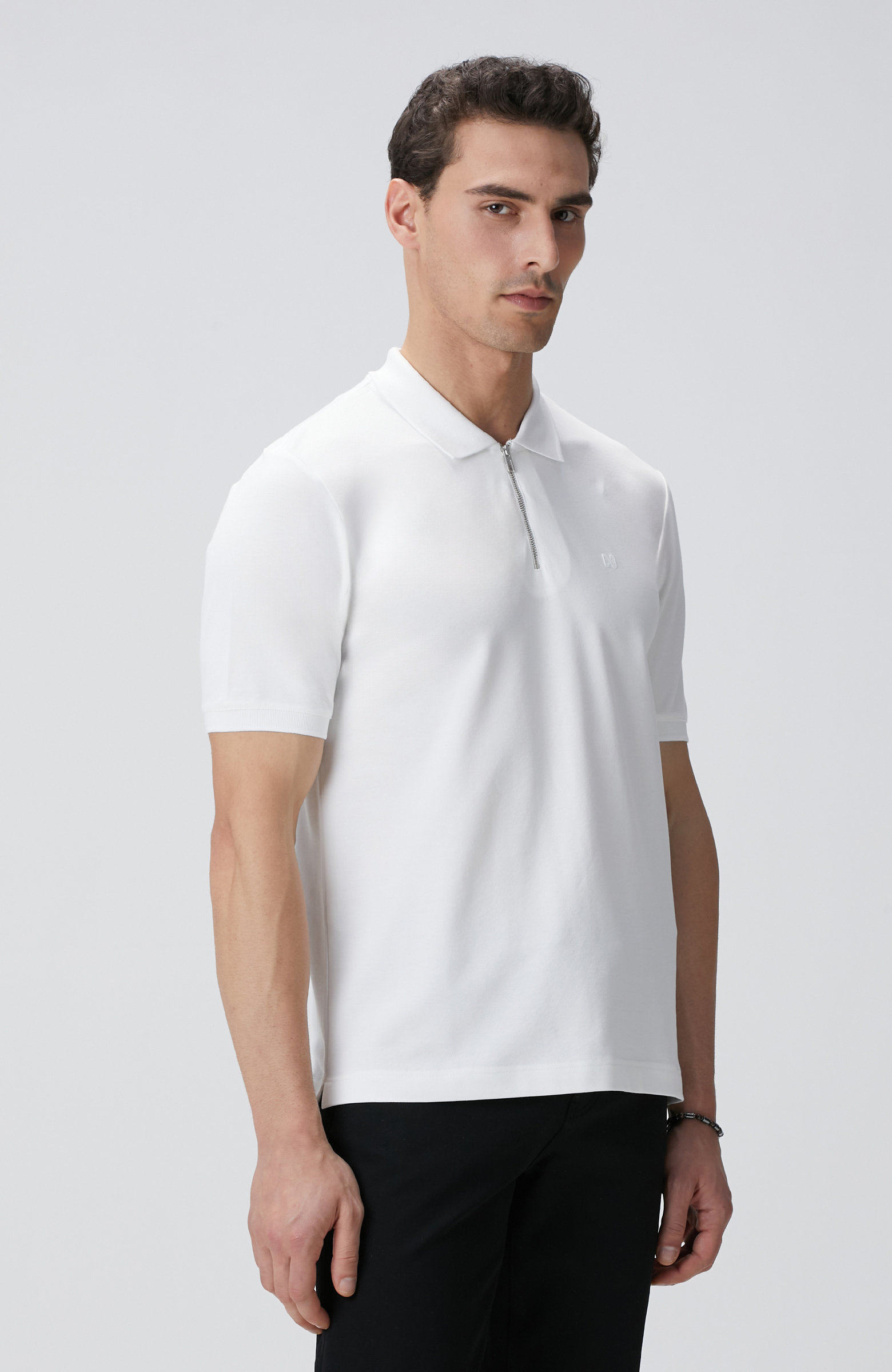 Kırık Beyaz Polo Yaka Örme T-shirt