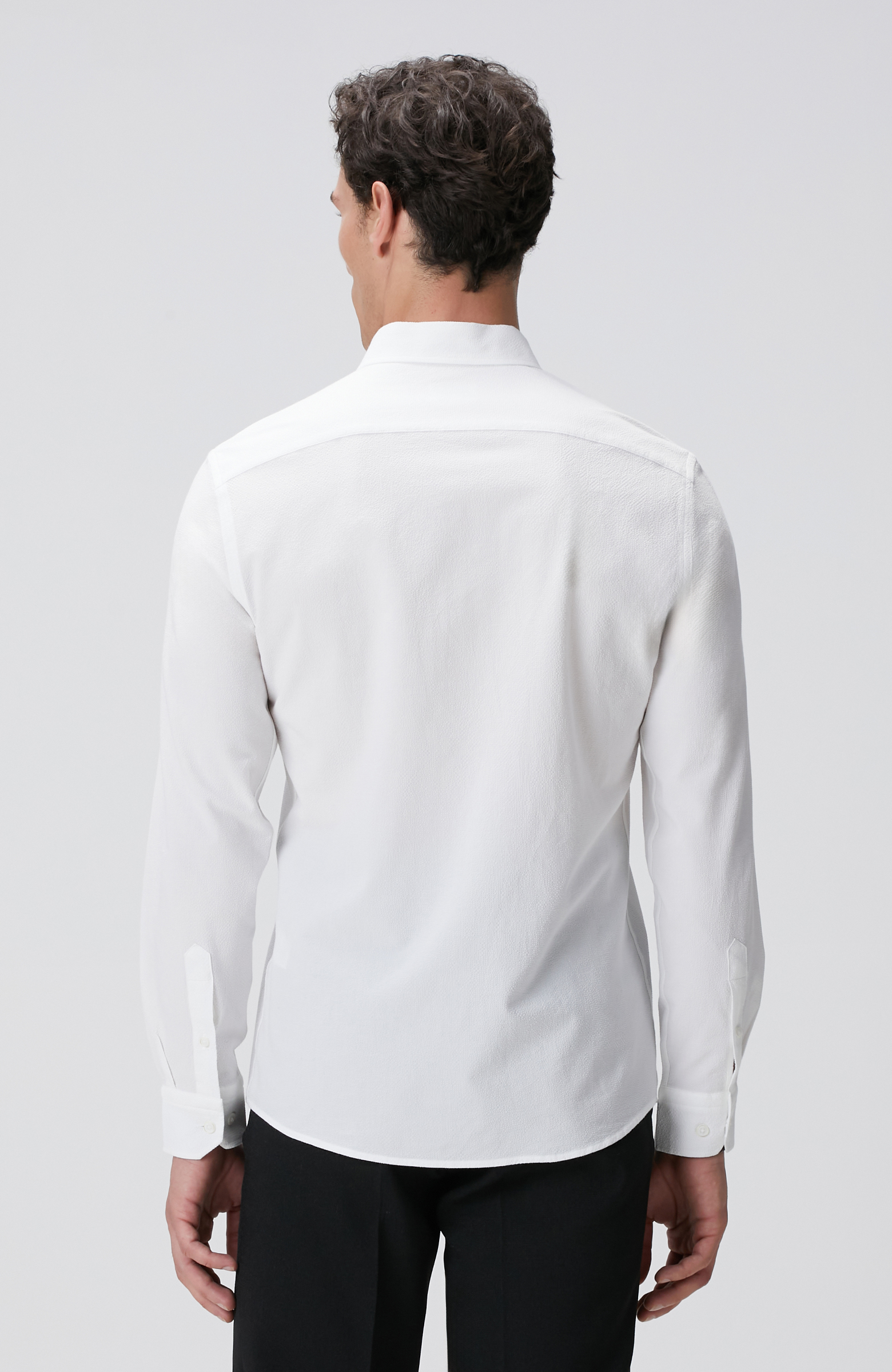 Beyaz Gofre Desenli Gömlek