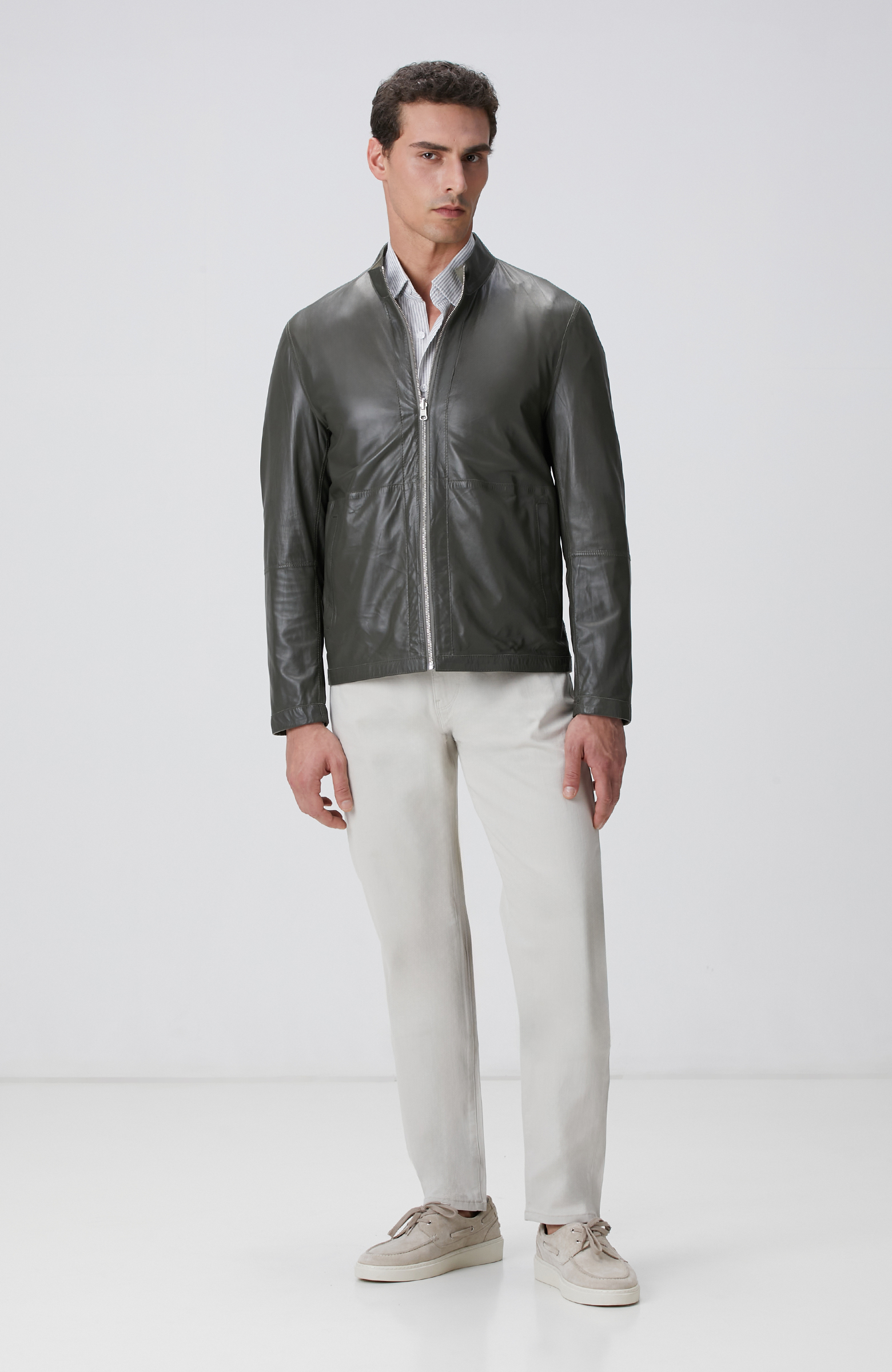 Gri Beyaz Çizgili Keten Karışımlı Gömlek