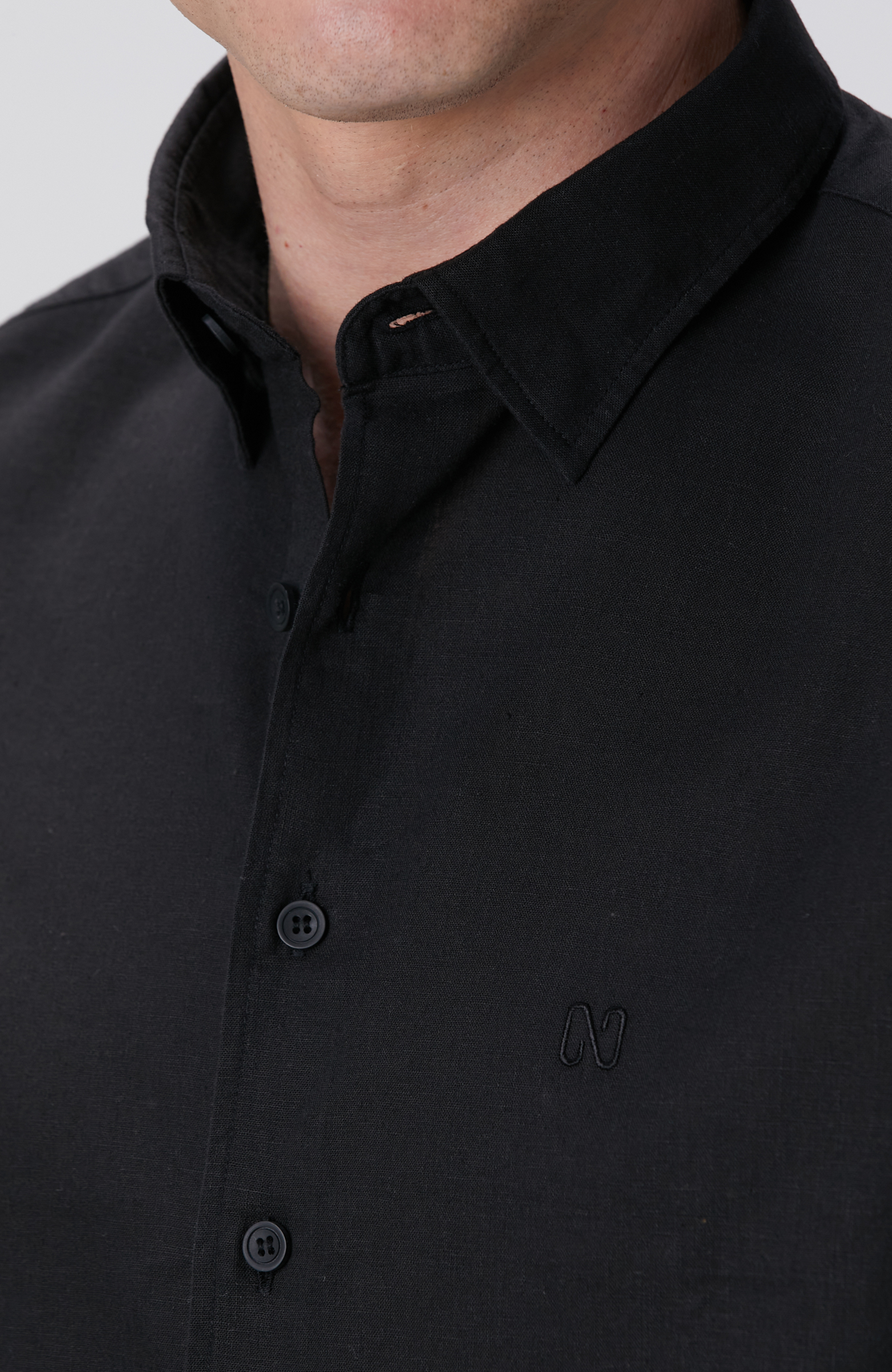 Siyah Keten Karışımlı Gömlek