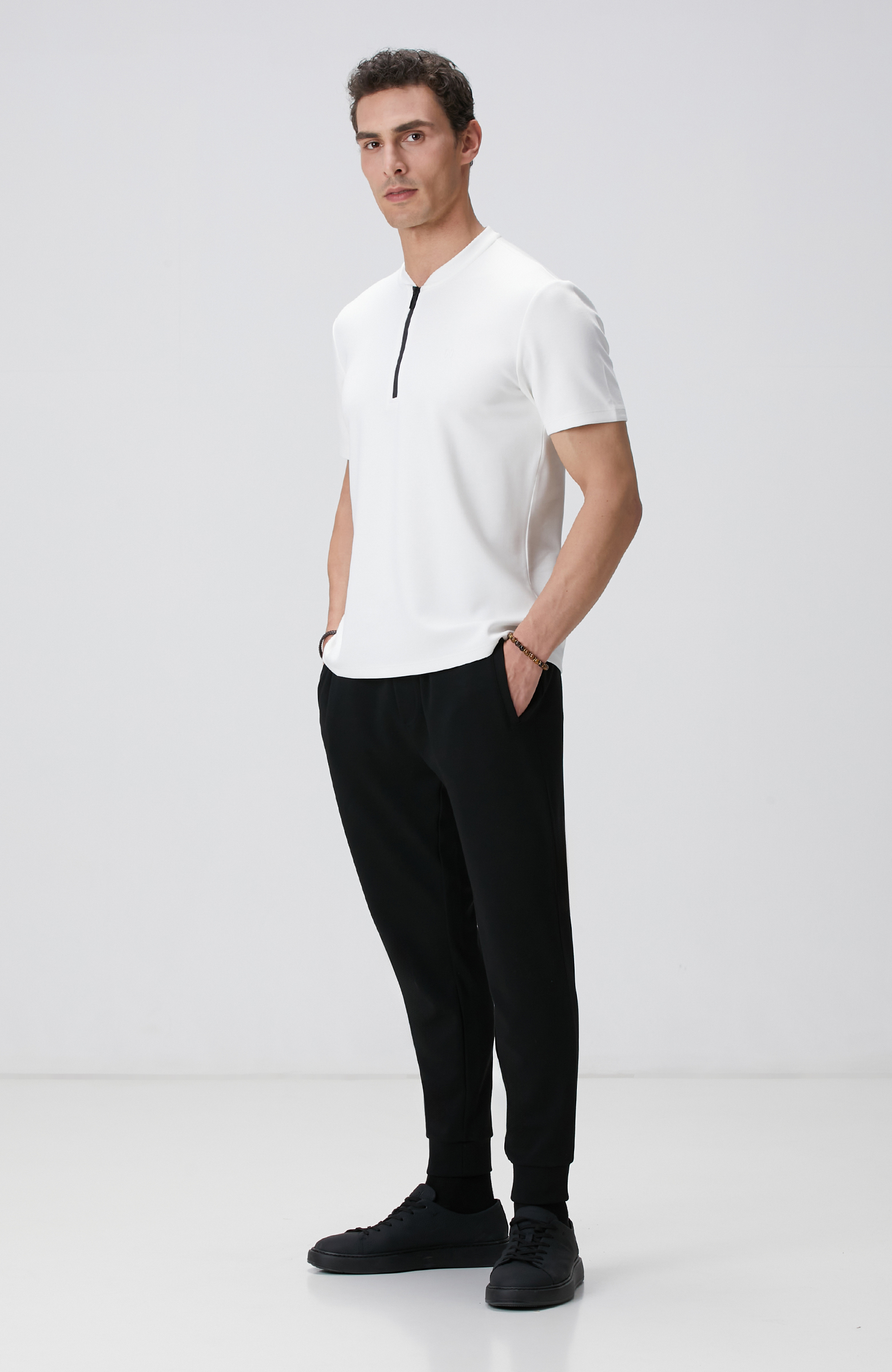 Kırık Beyaz T-shirt