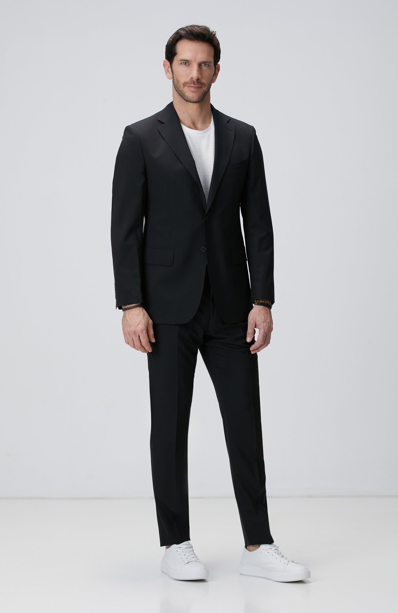 Siyah Limited Loro Piana Kumaşından Üretilmiş Yün İpek Karışımlı Takım Elbise