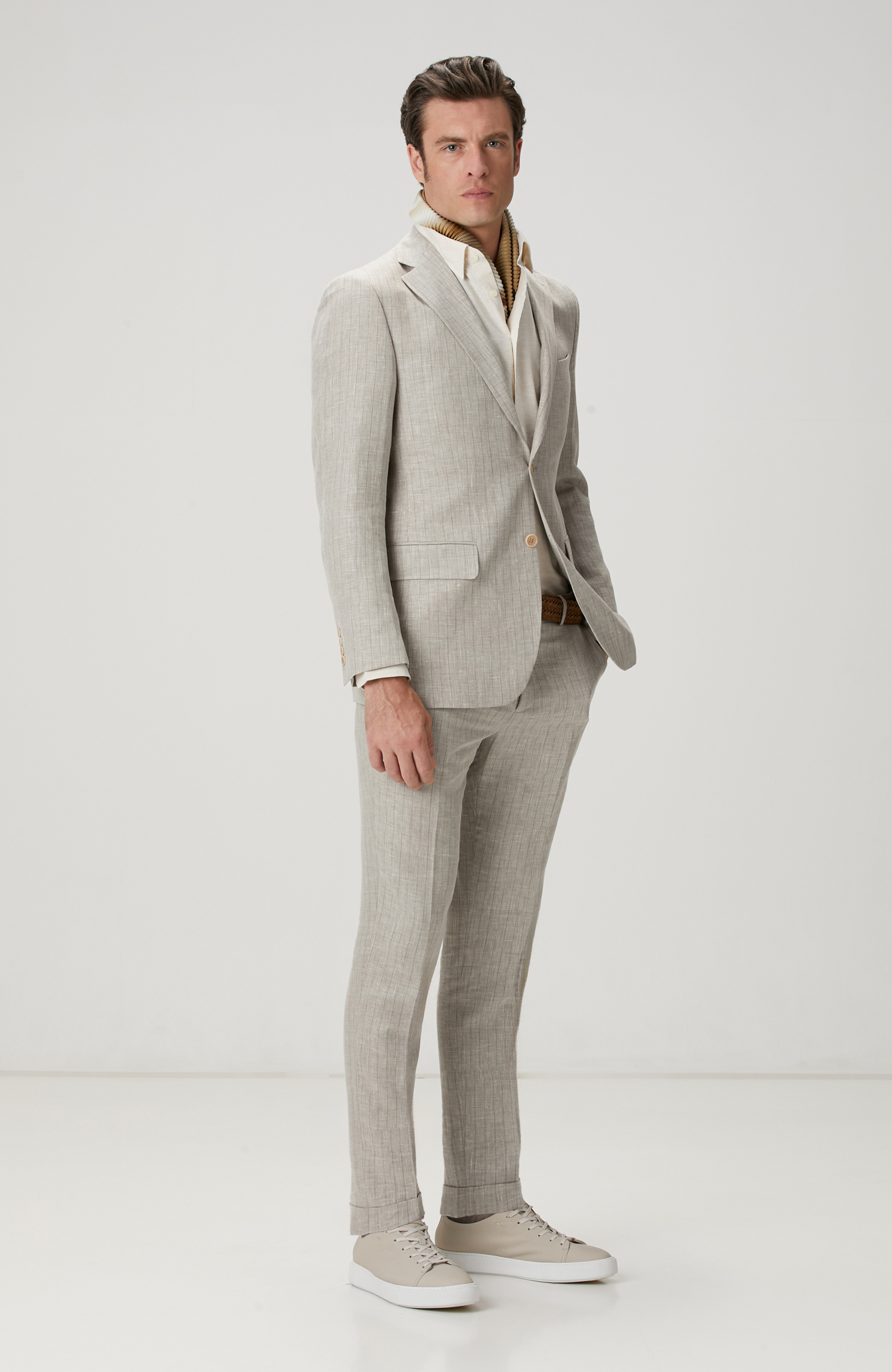 Limited Loro Piana Kumaşından Üretilen Bej Keten İpek Karışımlı Takım Elbise