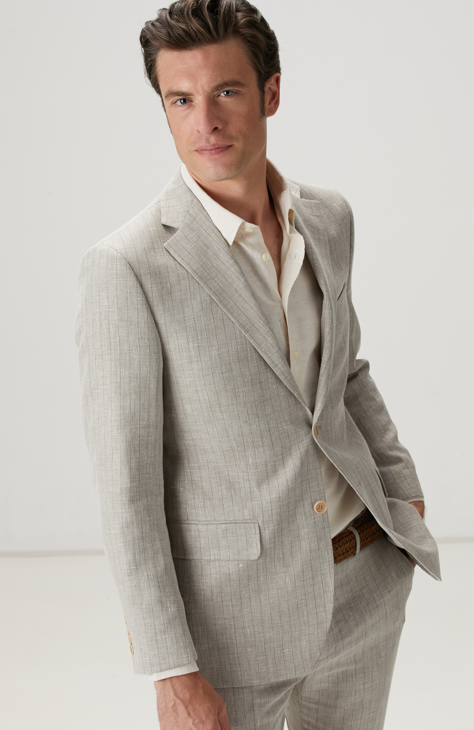 Limited Loro Piana Kumaşından Üretilen Bej Keten İpek Karışımlı Takım Elbise