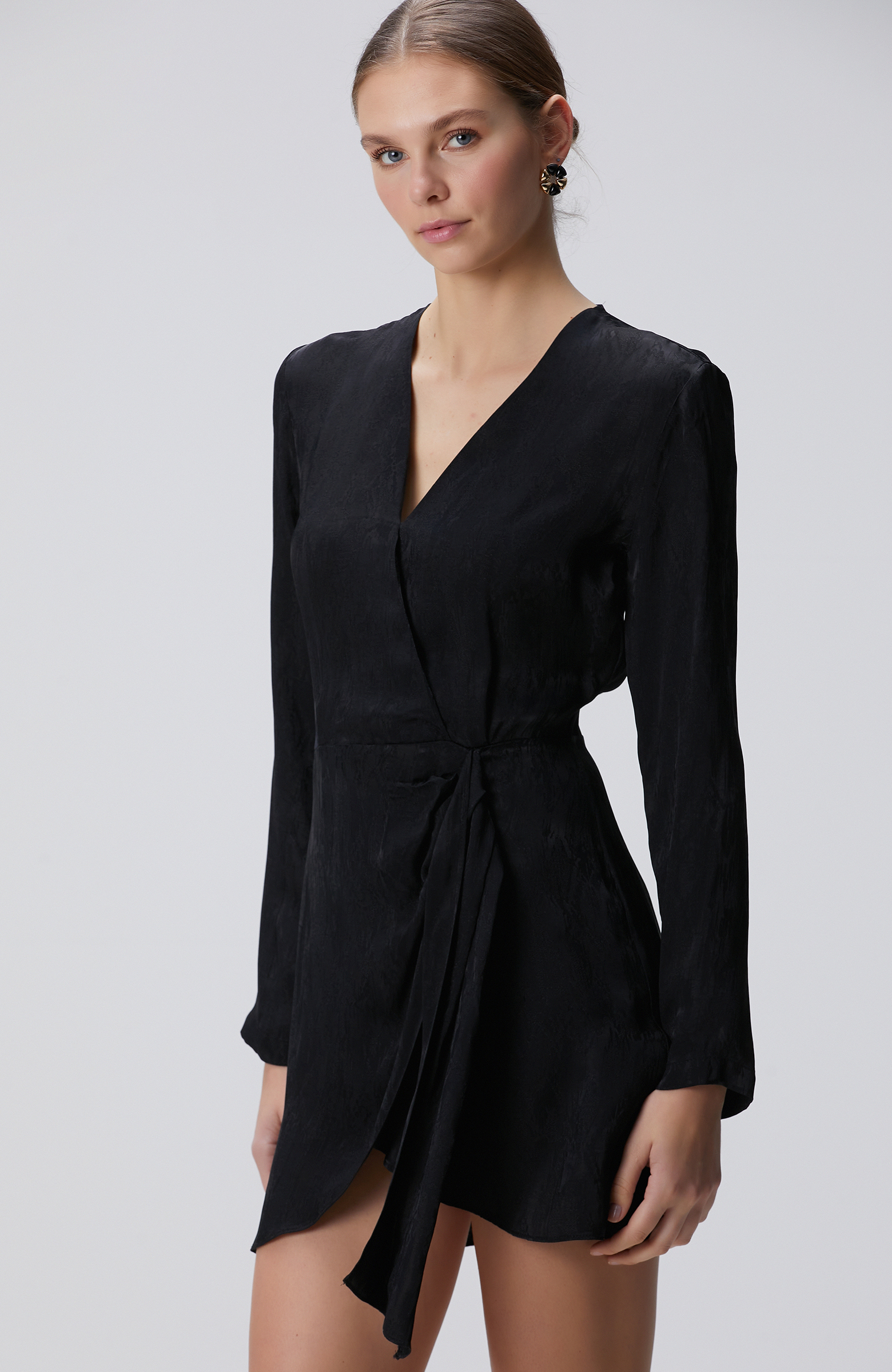 Siyah Jakar Desenli Mini Elbise