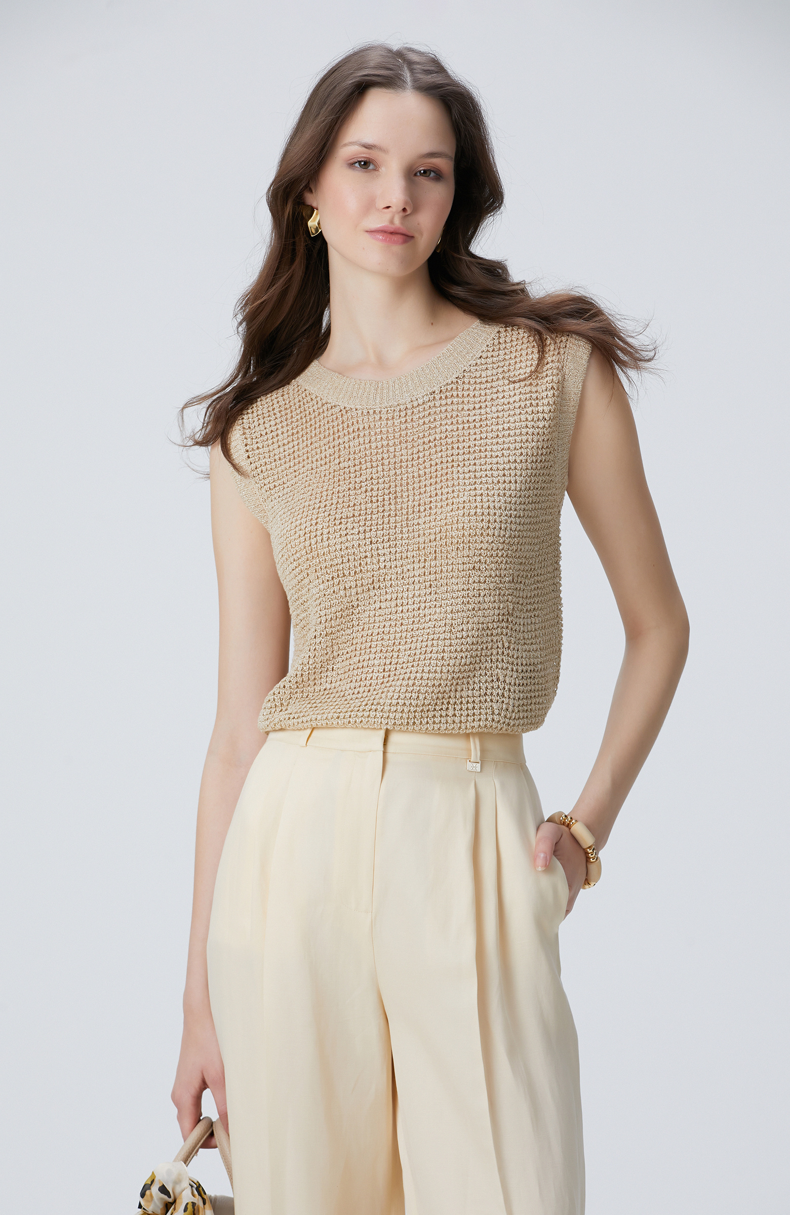 Bej Sırt Dekolteli Triko kazak