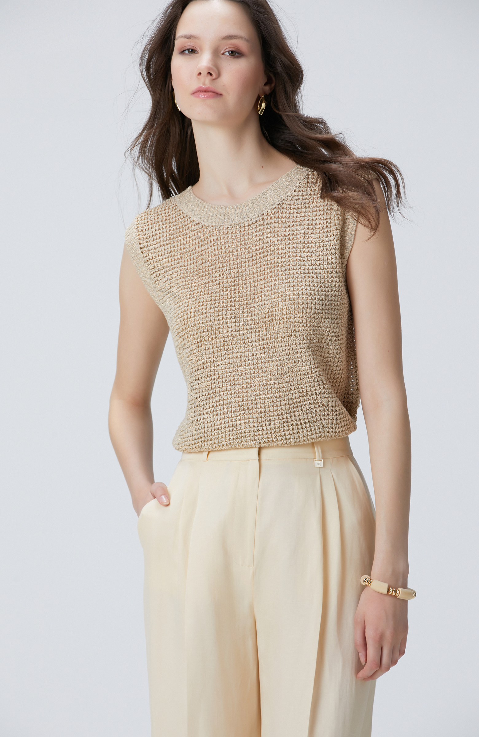 Bej Sırt Dekolteli Triko kazak